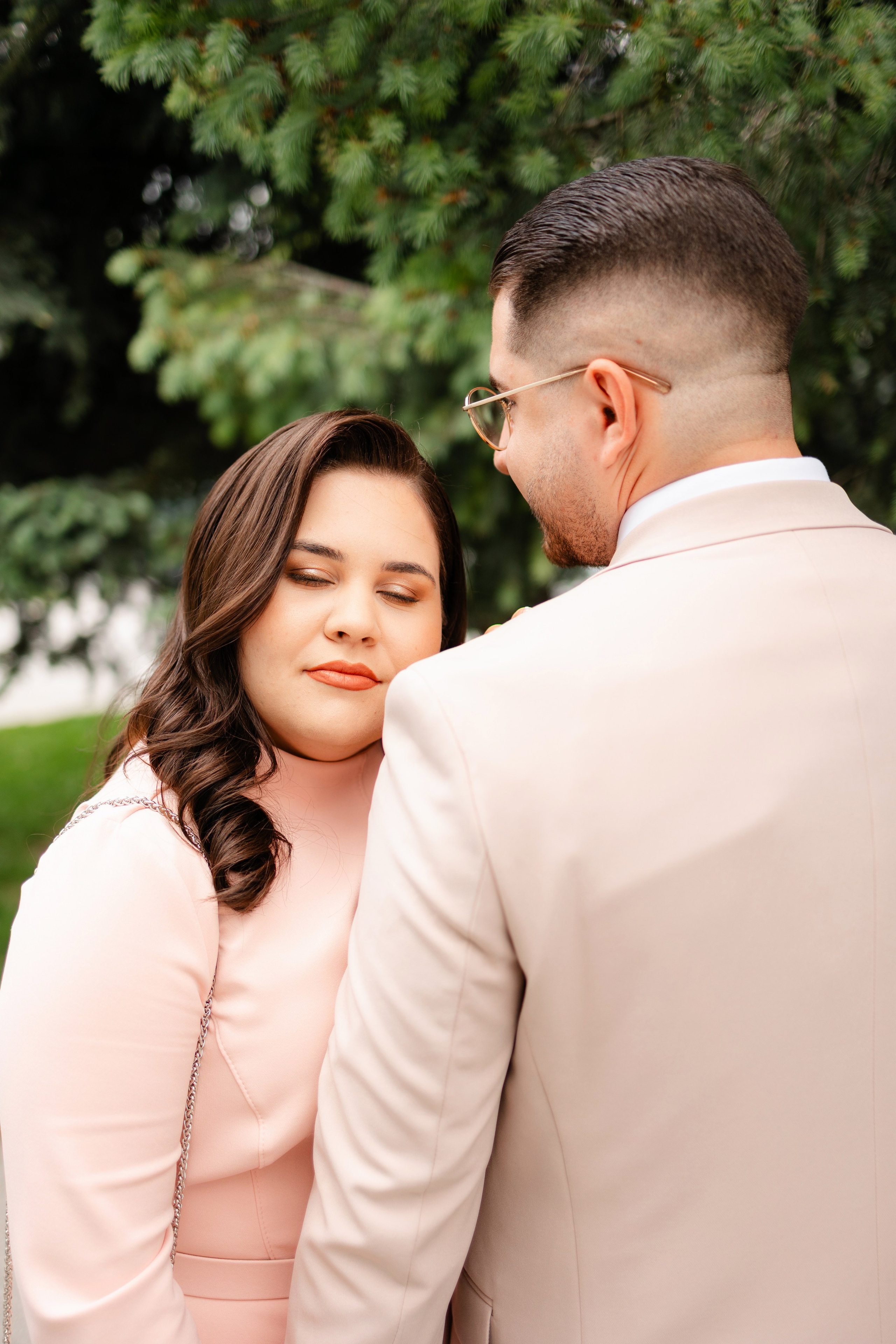 Olivia & Alex. Wedding Photographer, based in Iasi, Romania, but will travel all over the globe to make sure you look amazing in all your wedding photos