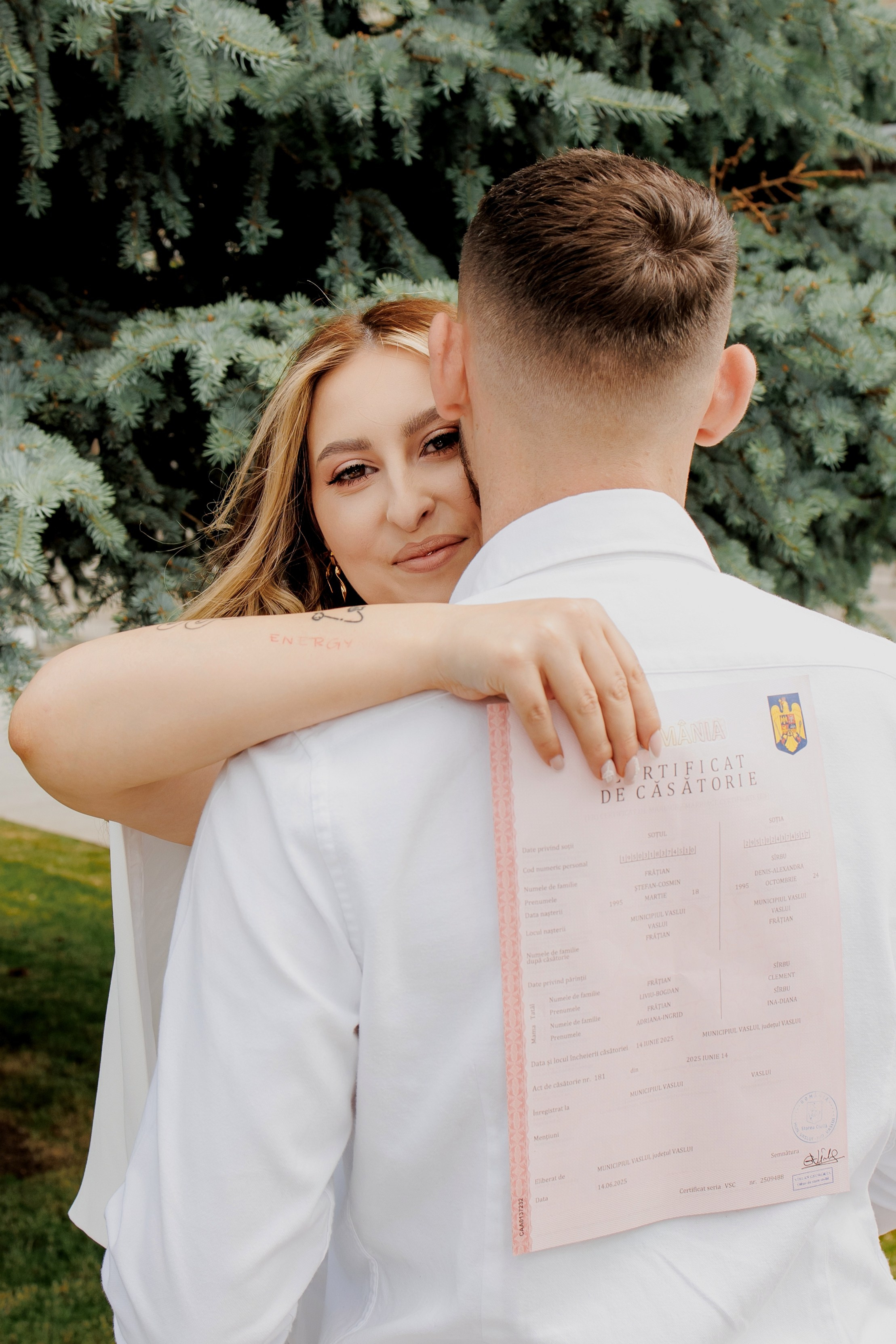 Alexandra & Stefan. Wedding Photographer, based in Iasi, Romania, but will travel all over the globe to make sure you look amazing in all your wedding photos