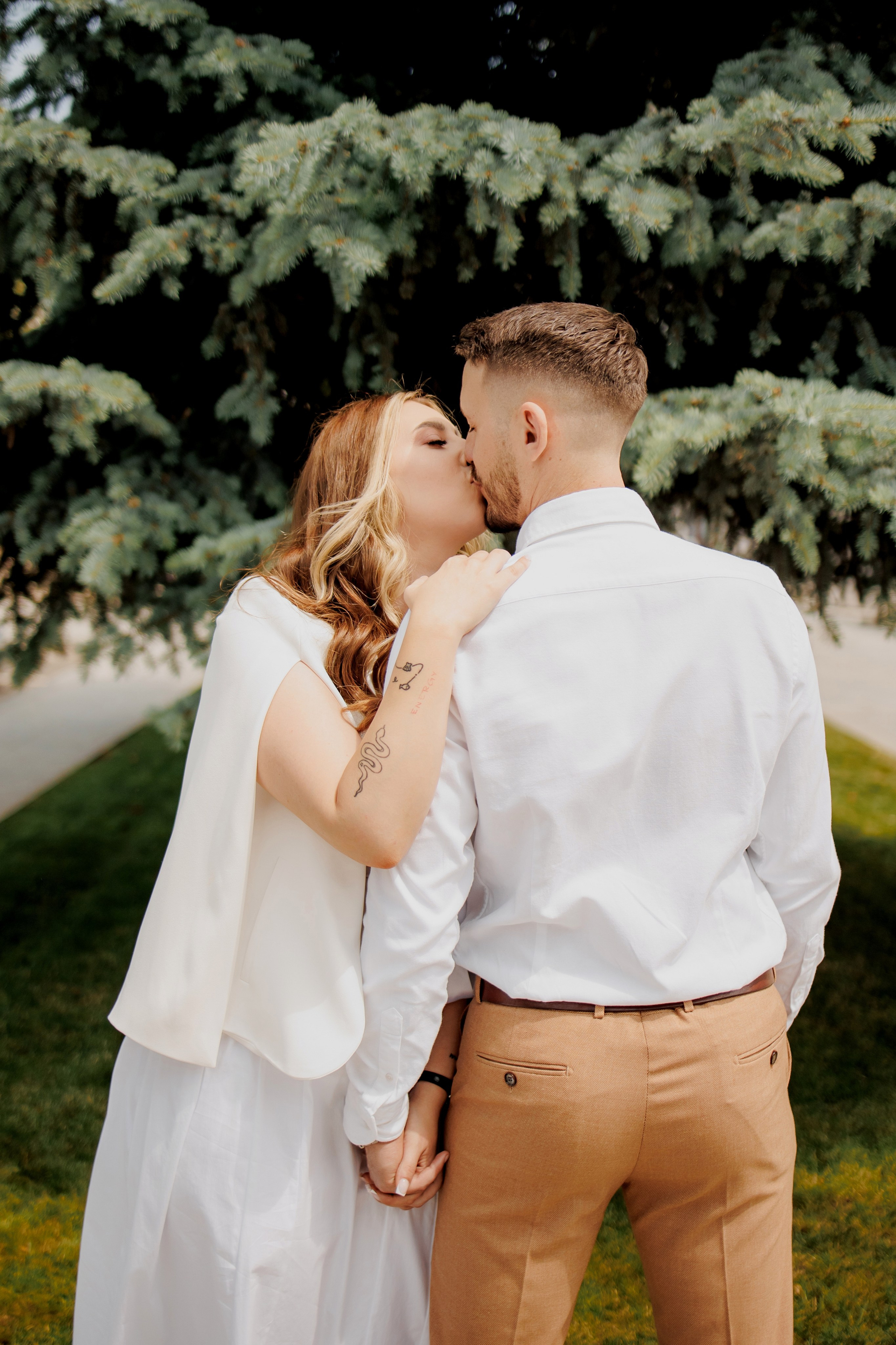 Alexandra & Stefan. Wedding Photographer, based in Iasi, Romania, but will travel all over the globe to make sure you look amazing in all your wedding photos