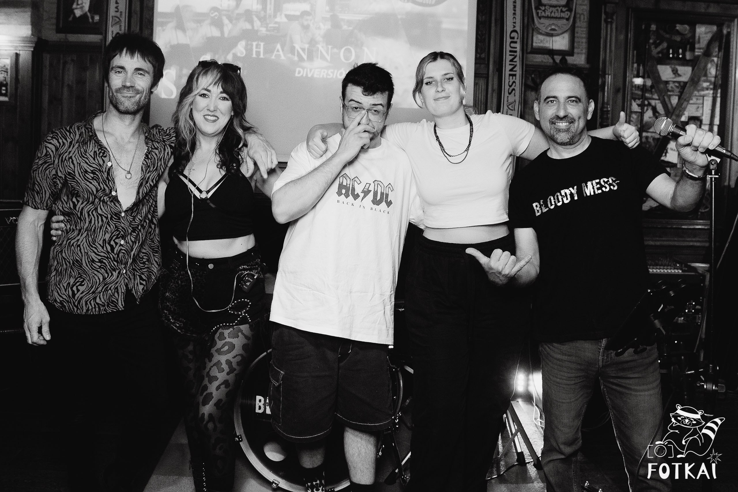 Bloody Mess en Shannon | Irish Pub: Reportaje fotográfico 15.08.25 | FOTKAI