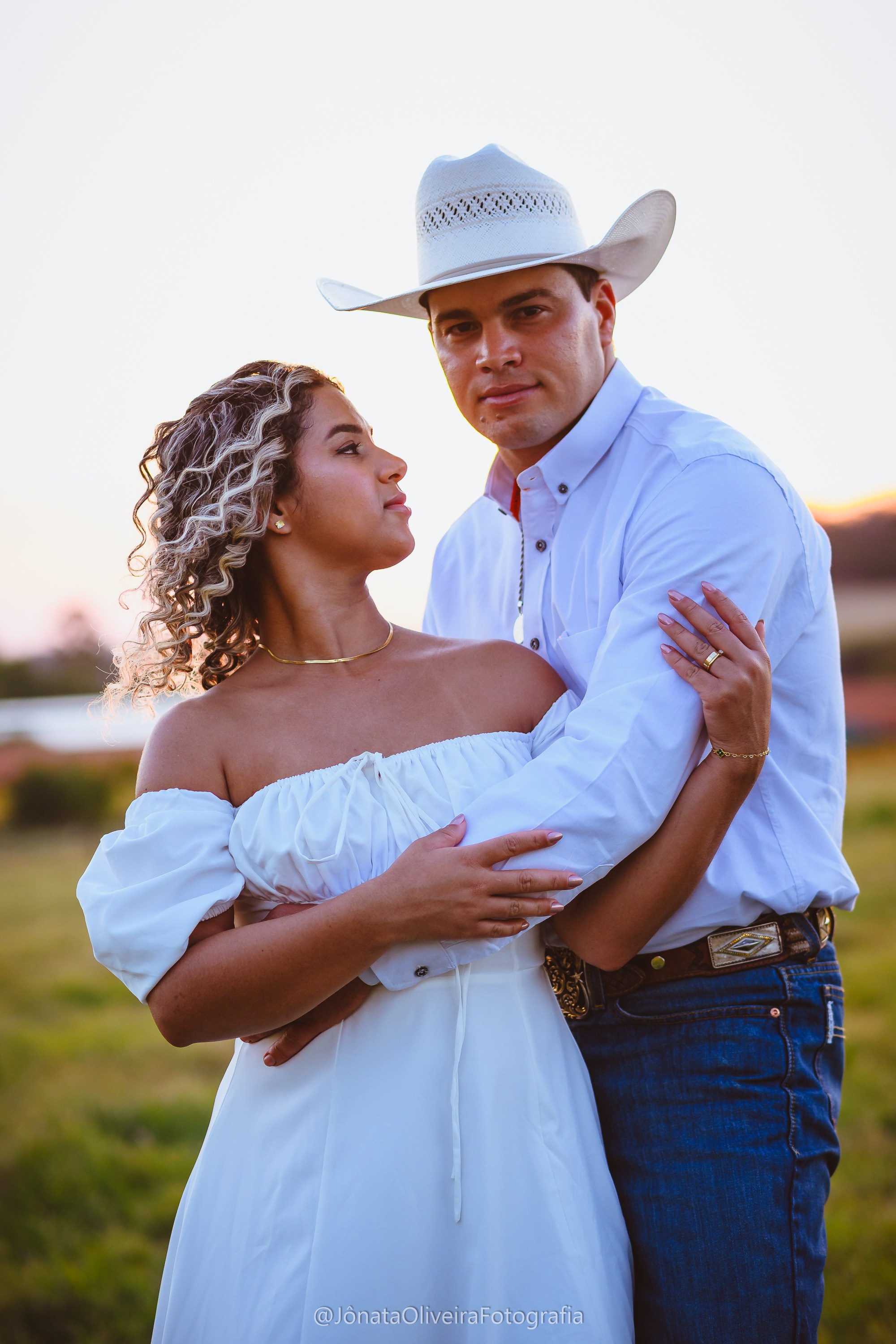 Pre Wedding Luérica e Vinicius. Fotografia de casamentos e ensaios em avaré Jônata Oliveira