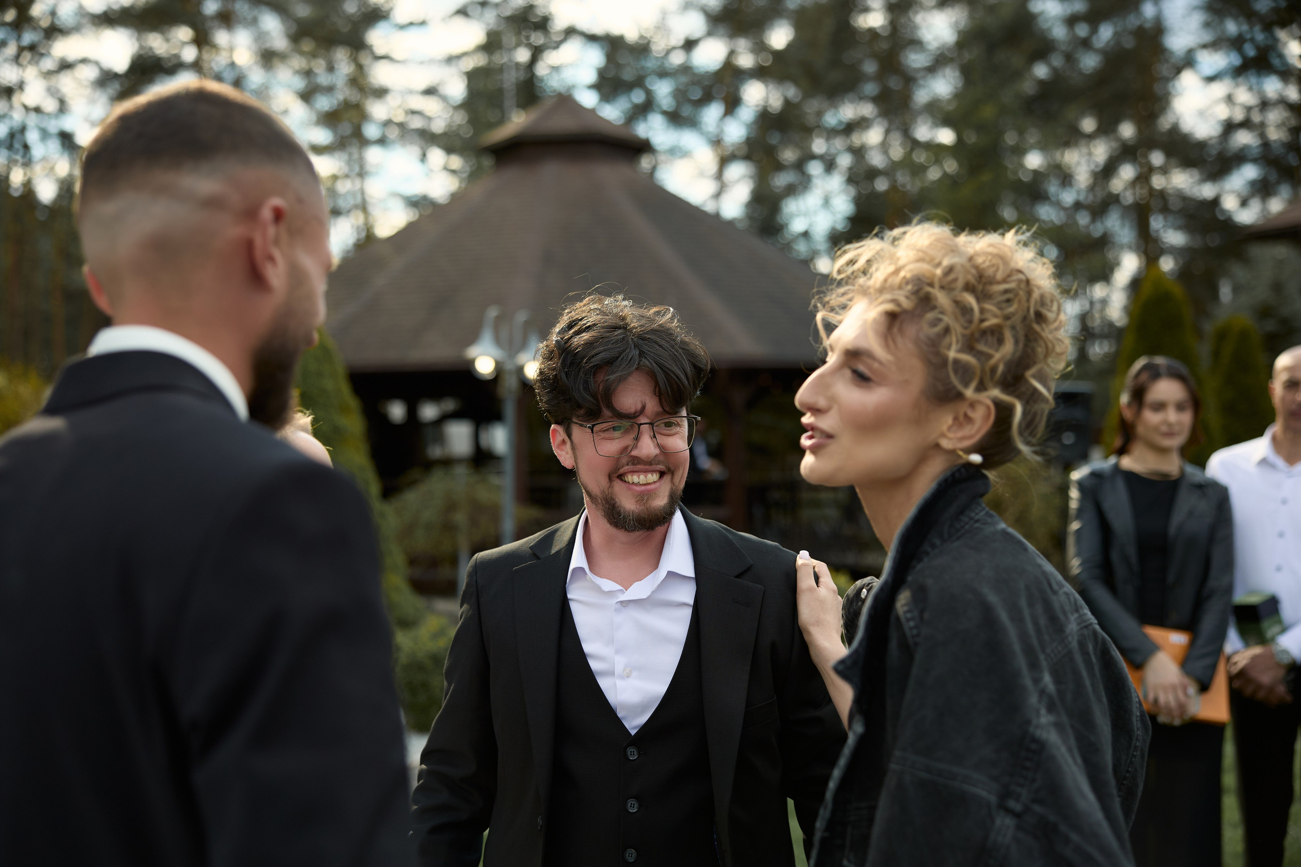 Natalia & Roman. Dworek przy lesie. Fotograf ślubny i rodzinny w Krakowie Yana Klymova