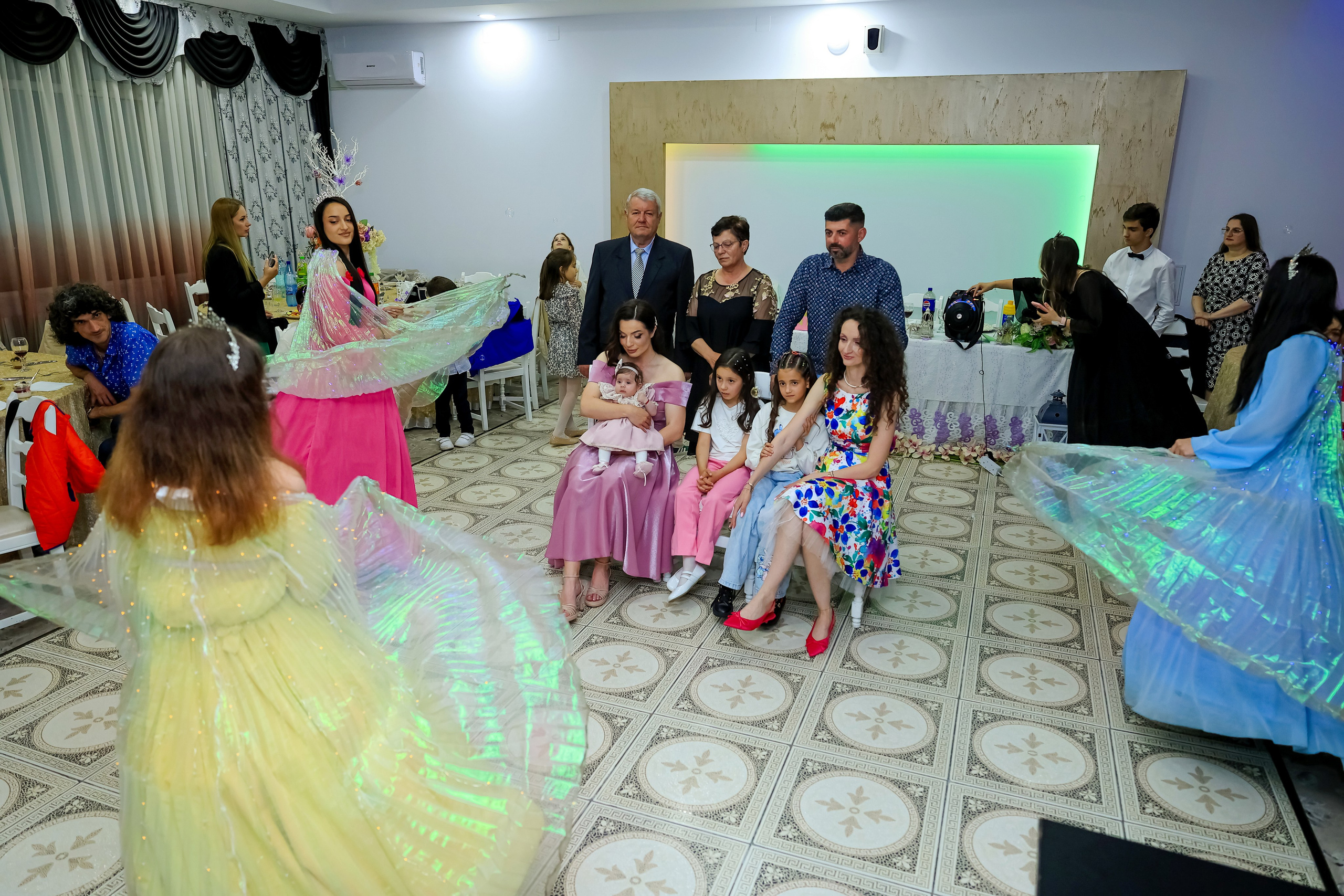 Iris Stefania. Moments By Gub