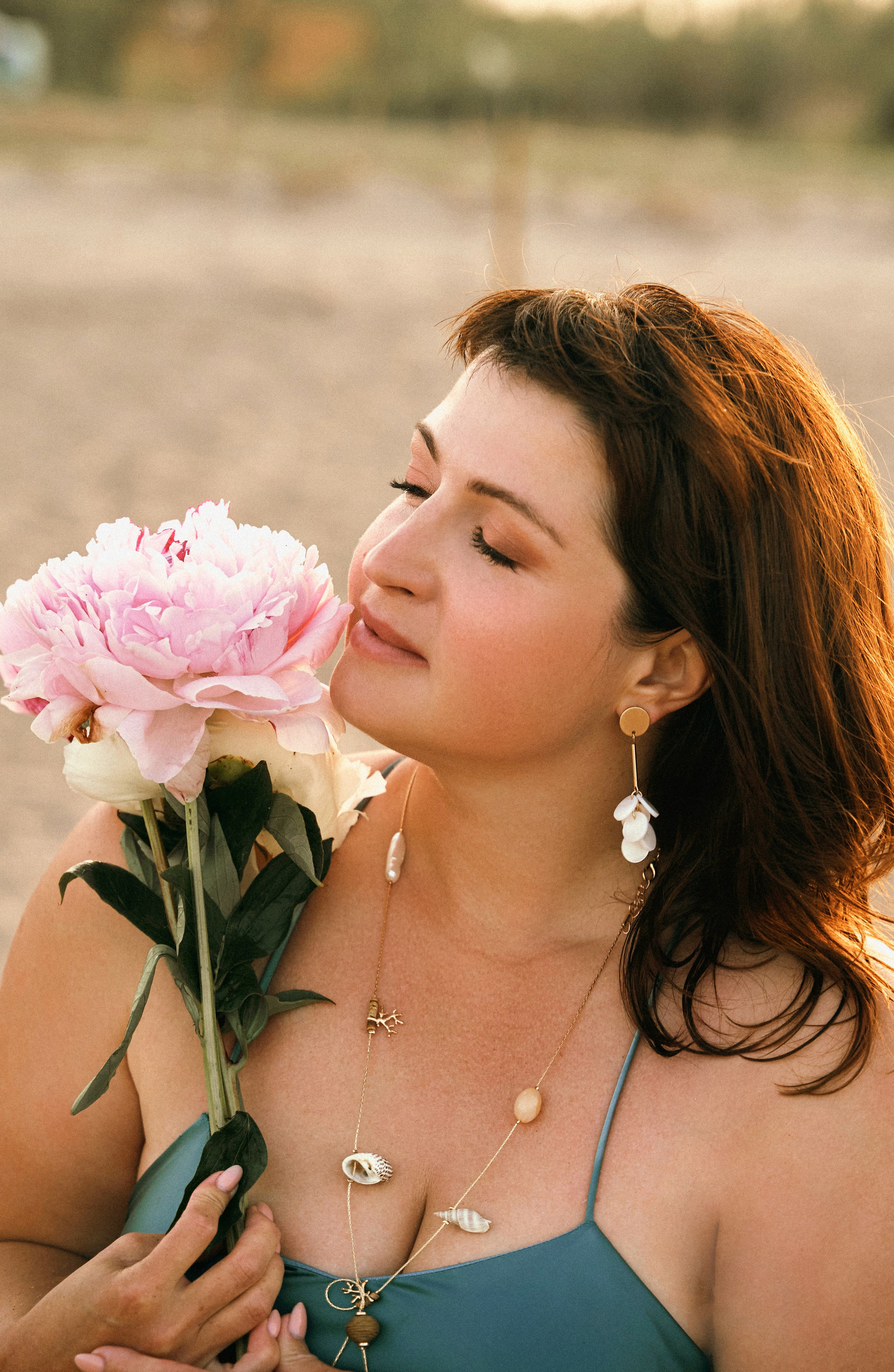Лариса. Пионы пострадали. Фотограф в Барселоне Жанна Захарченко