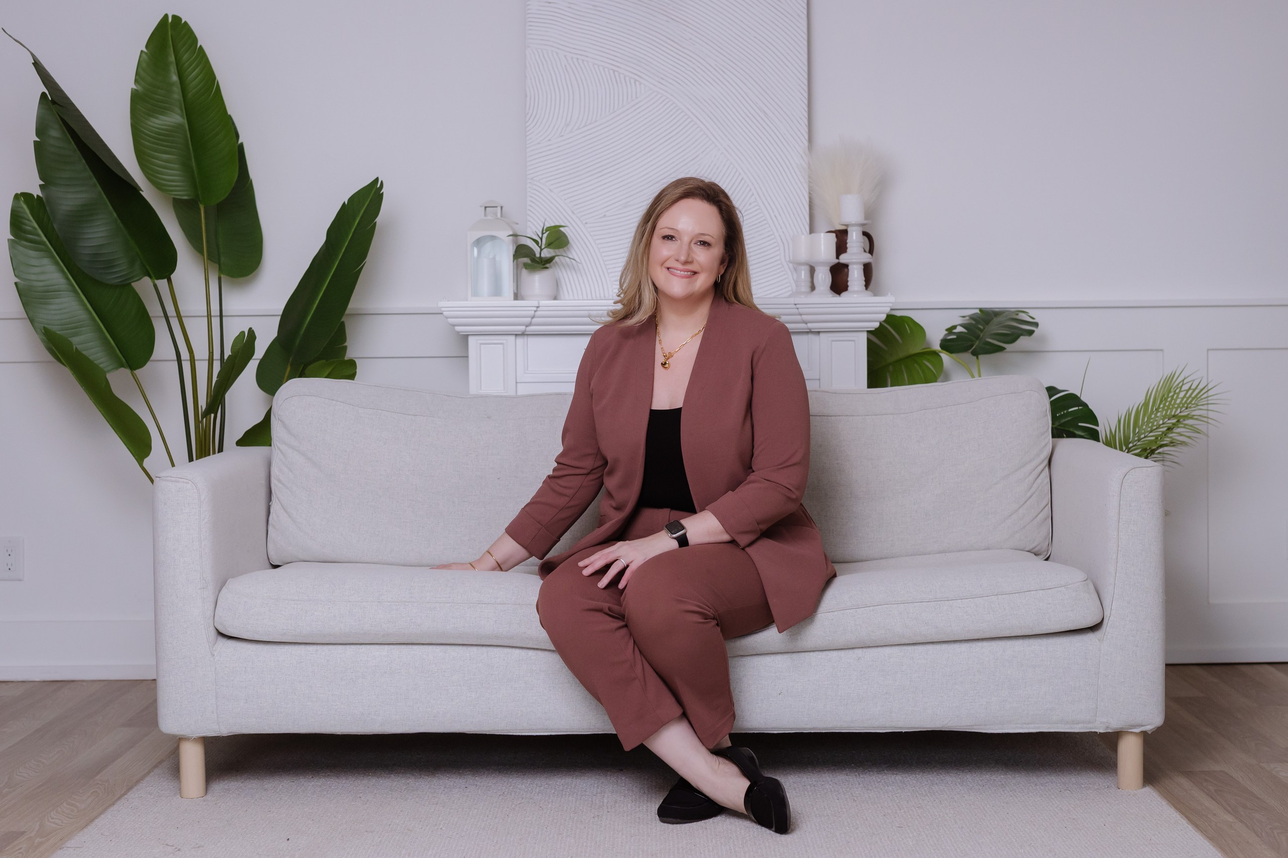 New Tecumseth Personal Branding Photographer. Portrait and Personal Brand Photographer in Simcoe County, Ontario, Bobbi-jo Stuart