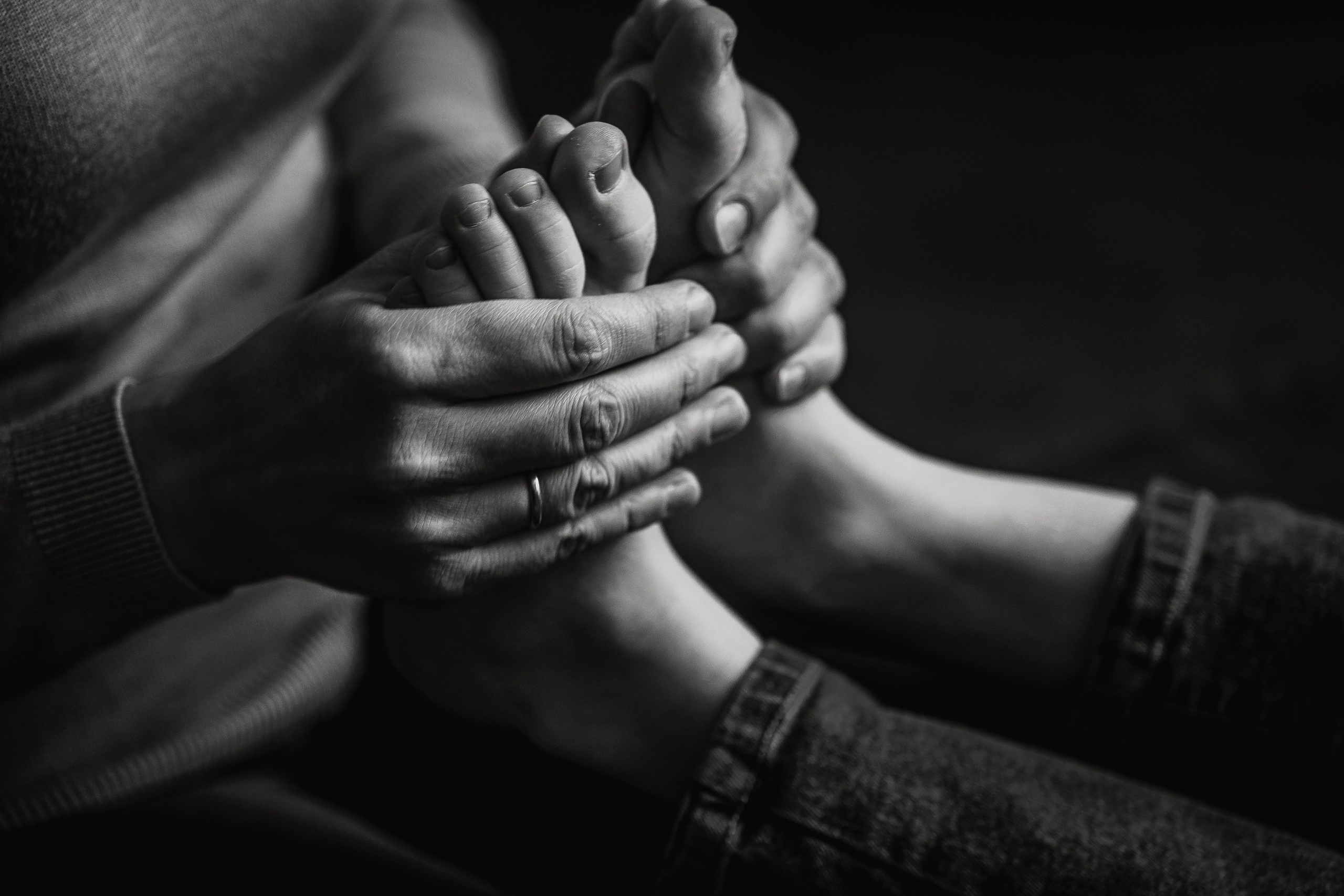 Studio Family Photography with Greenery – Fresh & Elegant. Alisa Tant — Family and newborn photographer Bucks County, Montgomery county, Philadelphia, NJ