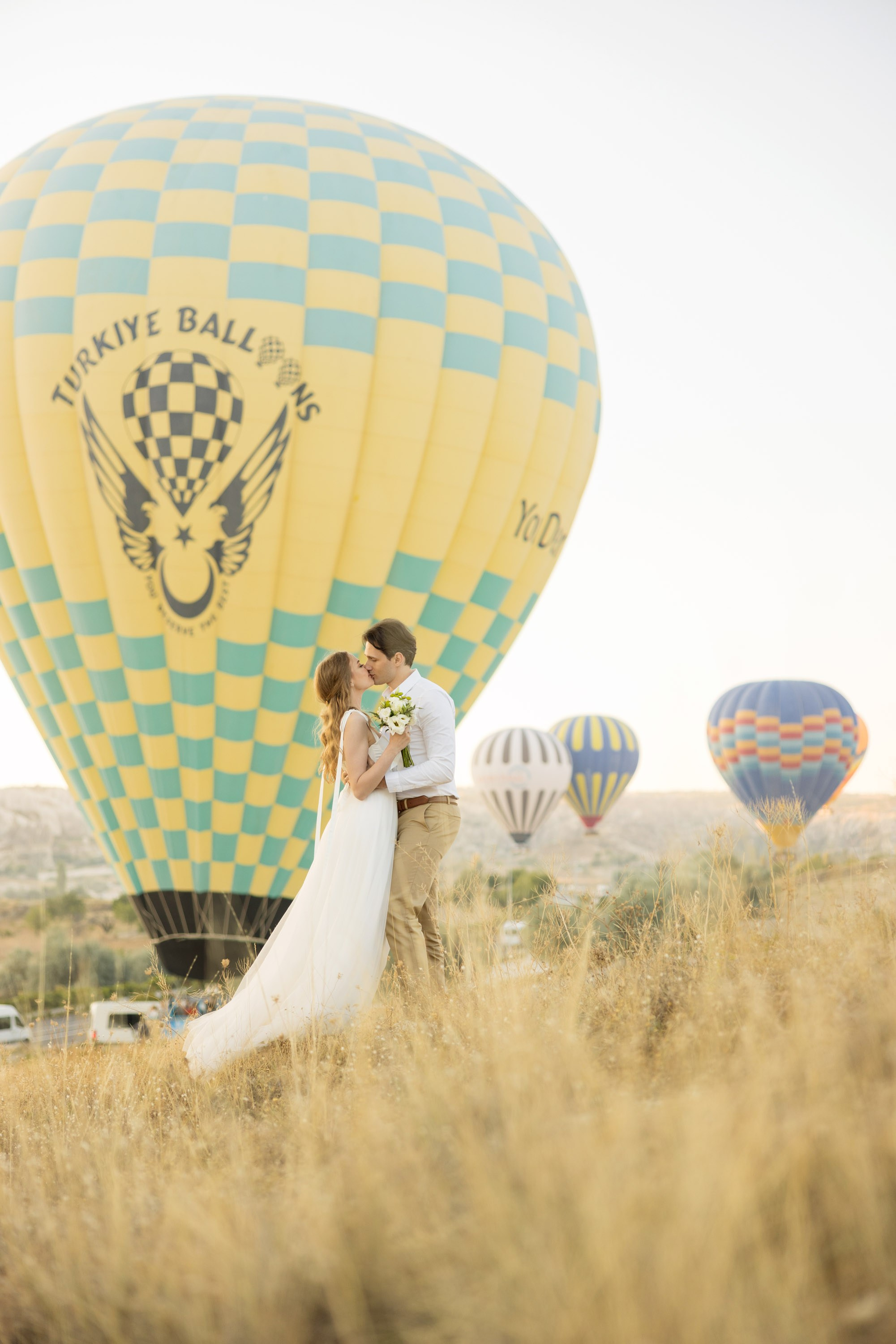 Wedding photo shoot in cappadocia. Julia Ganch I Fashion Wedding Photography I Cappadocia Turkey