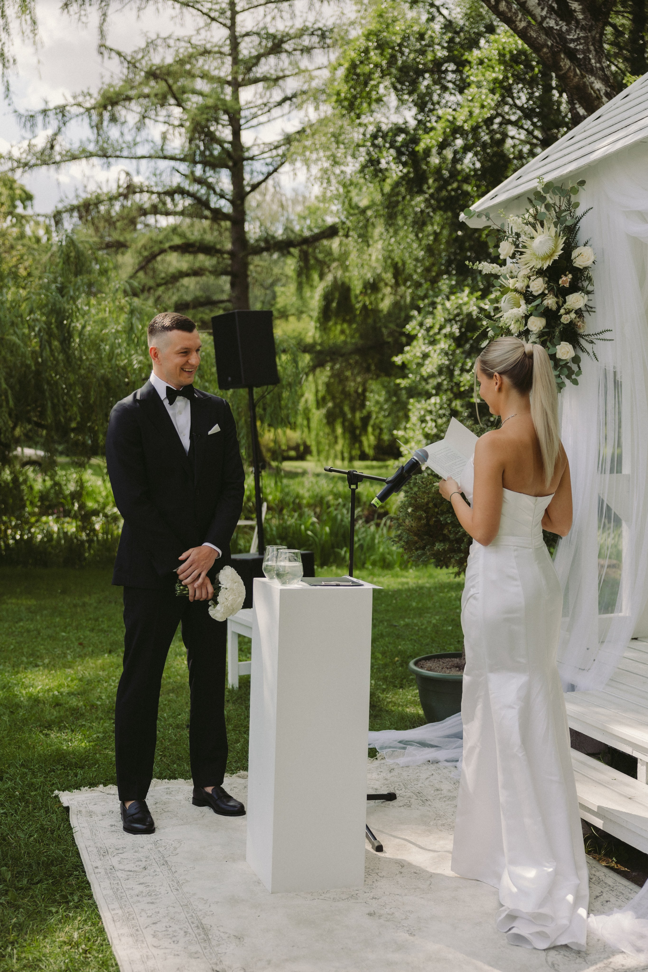 Ieva ir Martynas | Vestuvės Kauno botanikos sode. Vestuvių ir šeimų fotografė Lena Bondarenko / belove photo