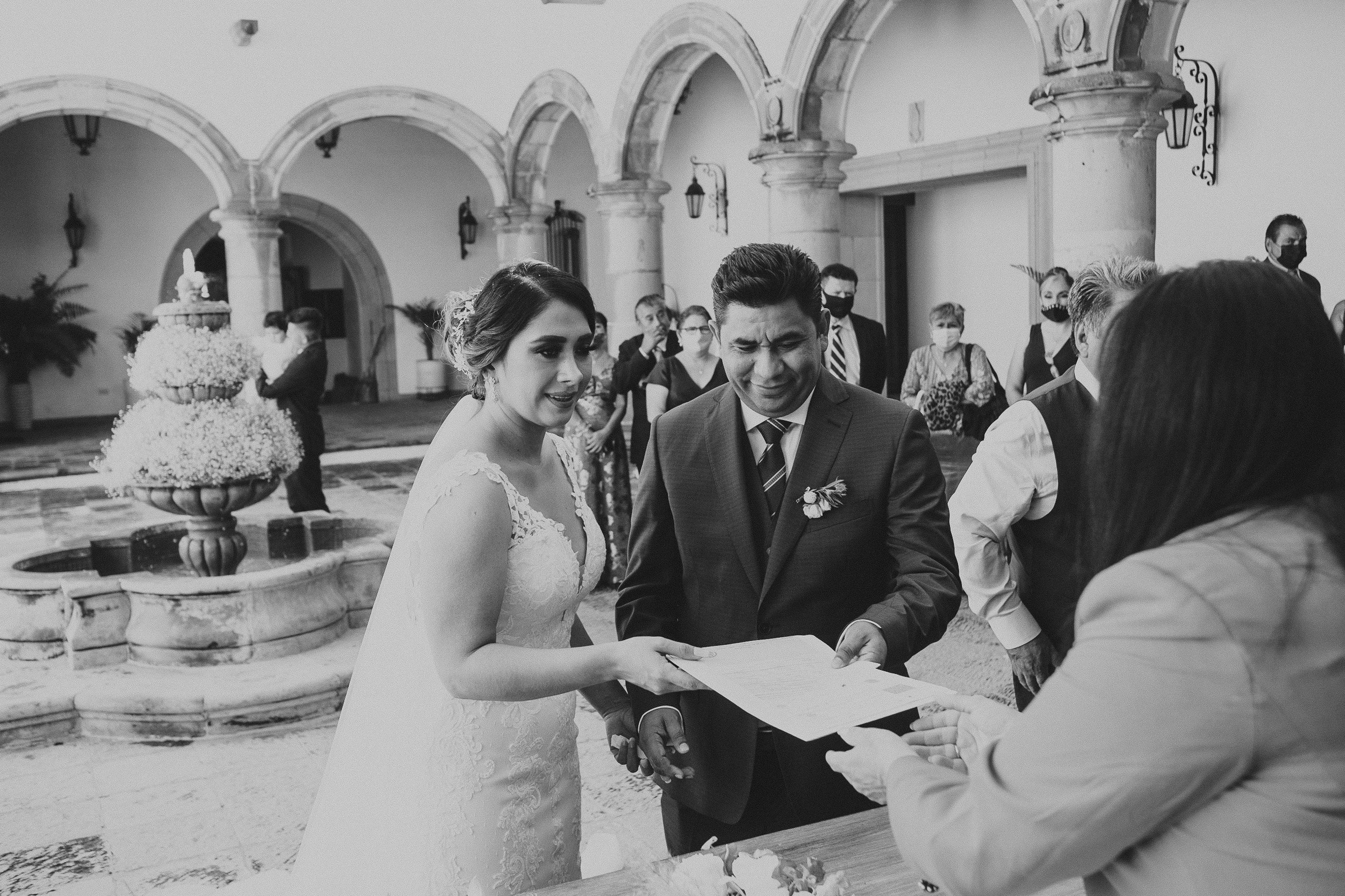 Diana y Saul. Wedding and family photographer in Mexico City