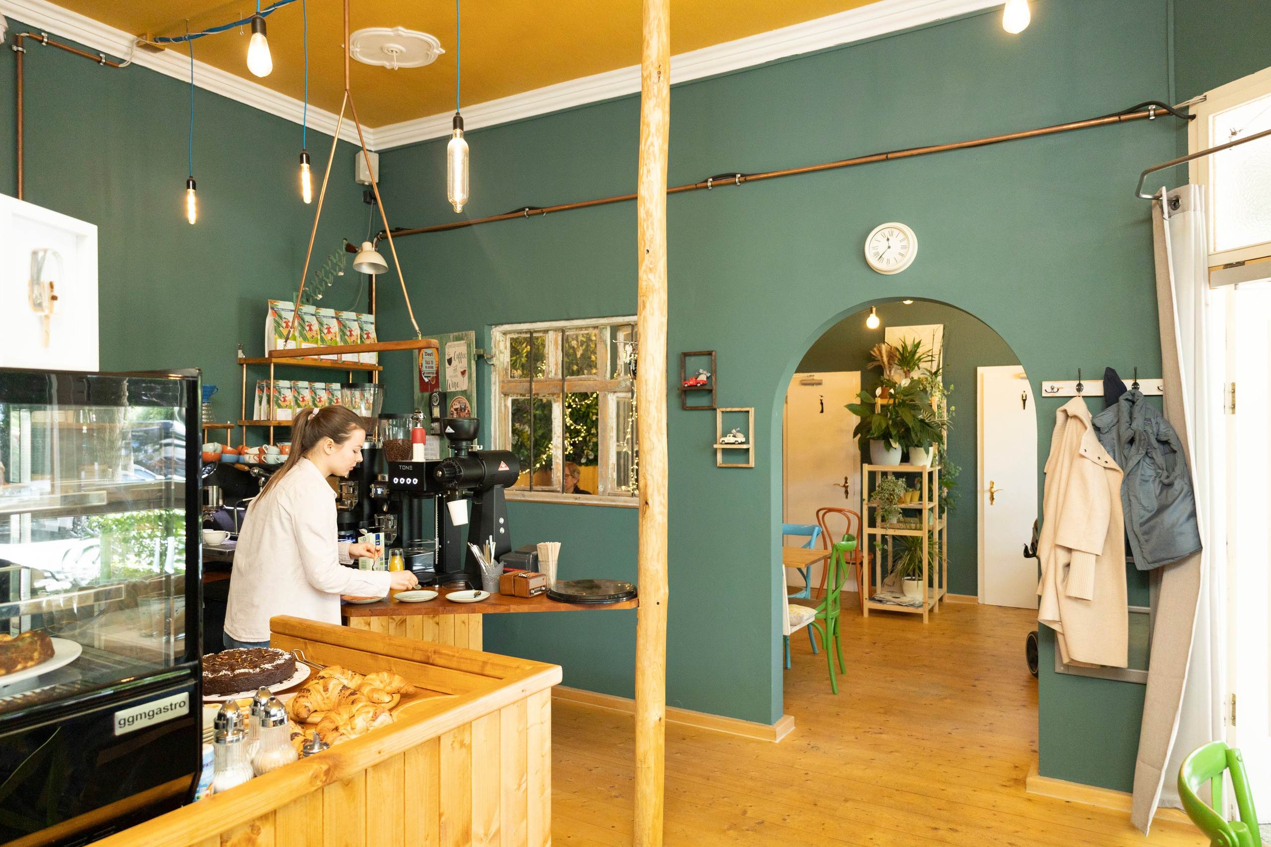 Cafe. Photographer in Munich