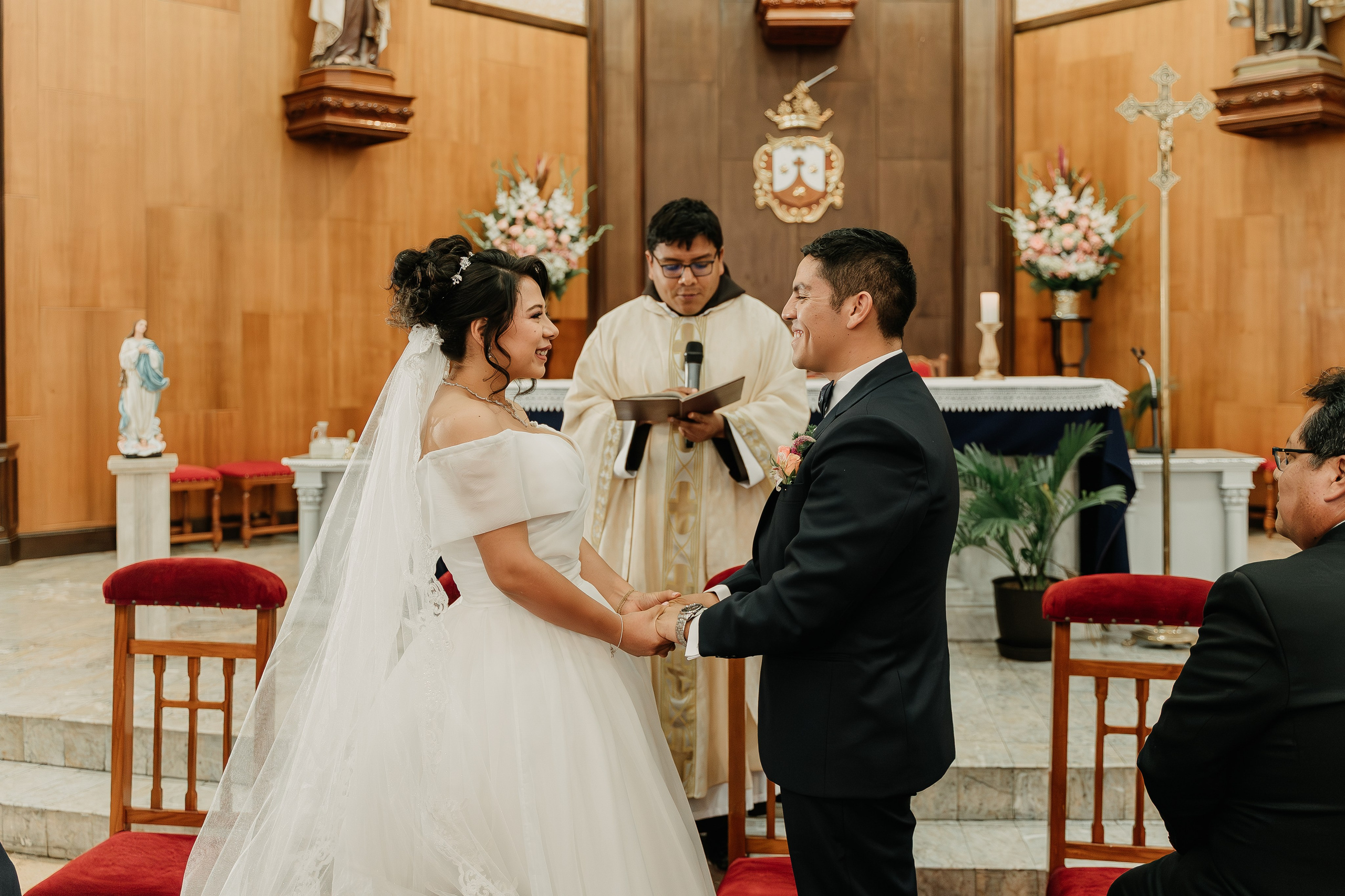 ALEJANDRA + RODRIGO BODA RELIGIOSA. Studio KVTA | Fotografía y Video de Bodas en Arequipa