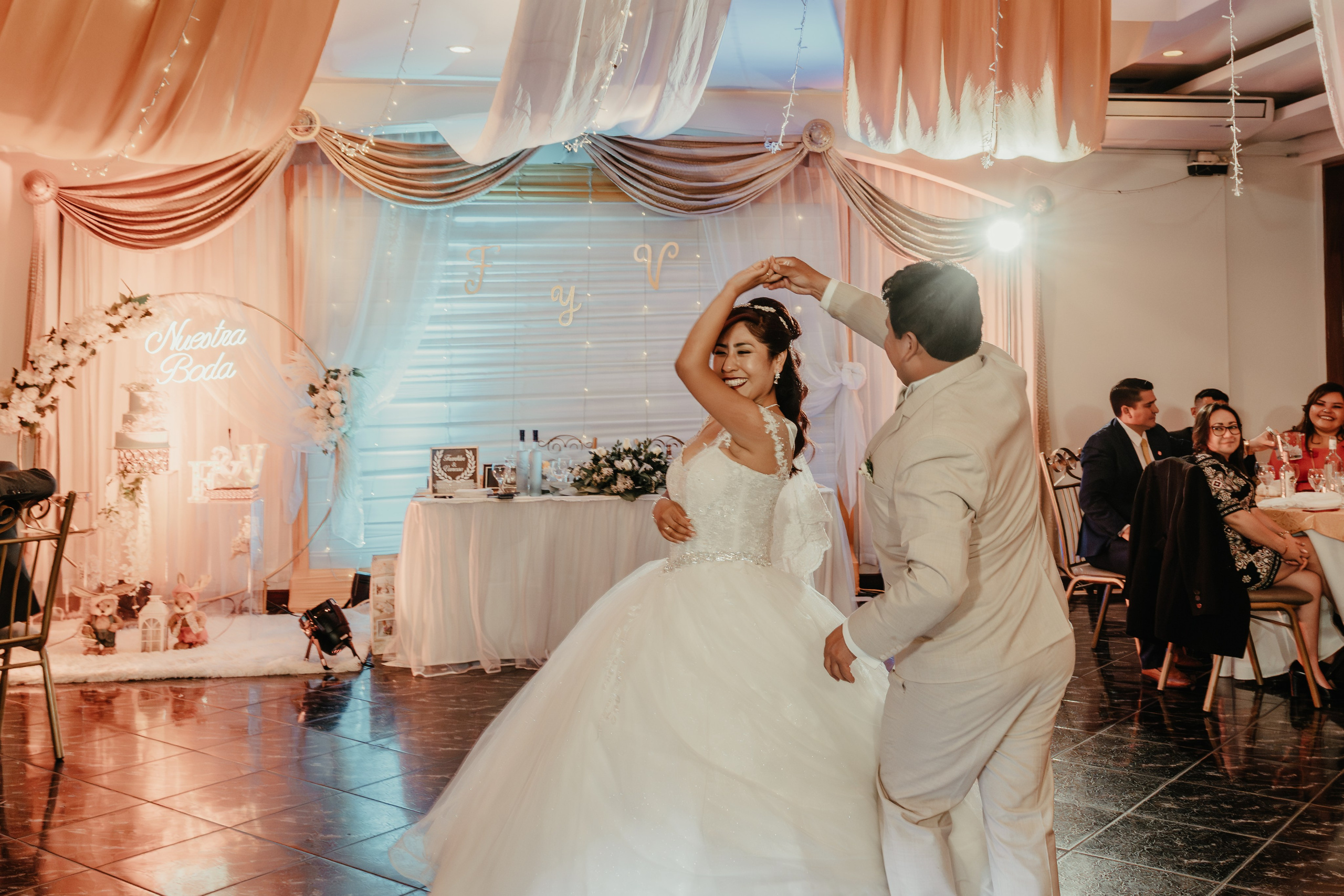 VANESSA + FRANKLIN BODA RELIGIOSA. Studio KVTA | Fotografía y Video de Bodas en Arequipa