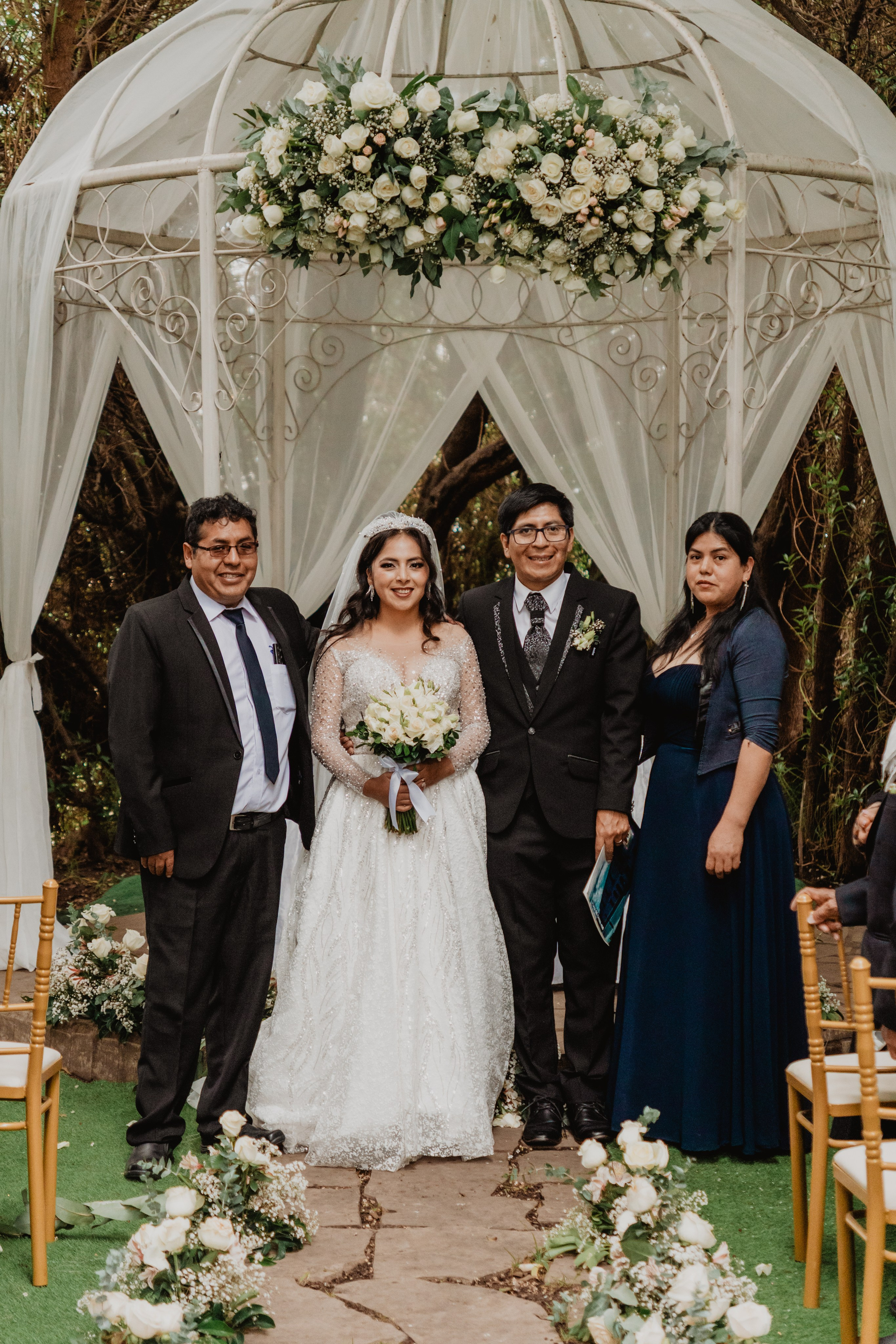 FERNANDO + MARIBEL | BODA RELIGIOSA. Studio KVTA | Fotografía y Video de Bodas en Arequipa