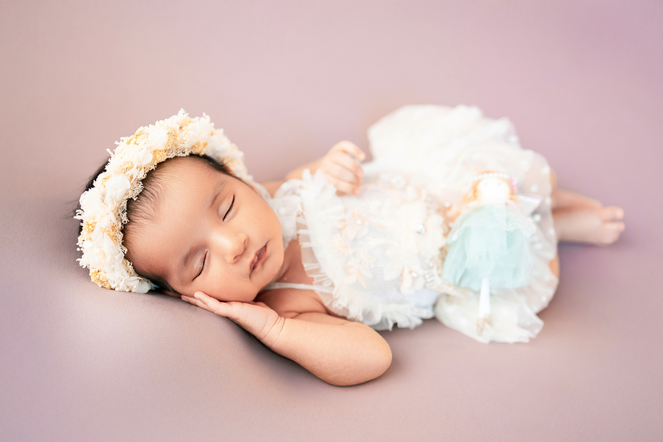 Newborn. Anaeliseevaphoto.com