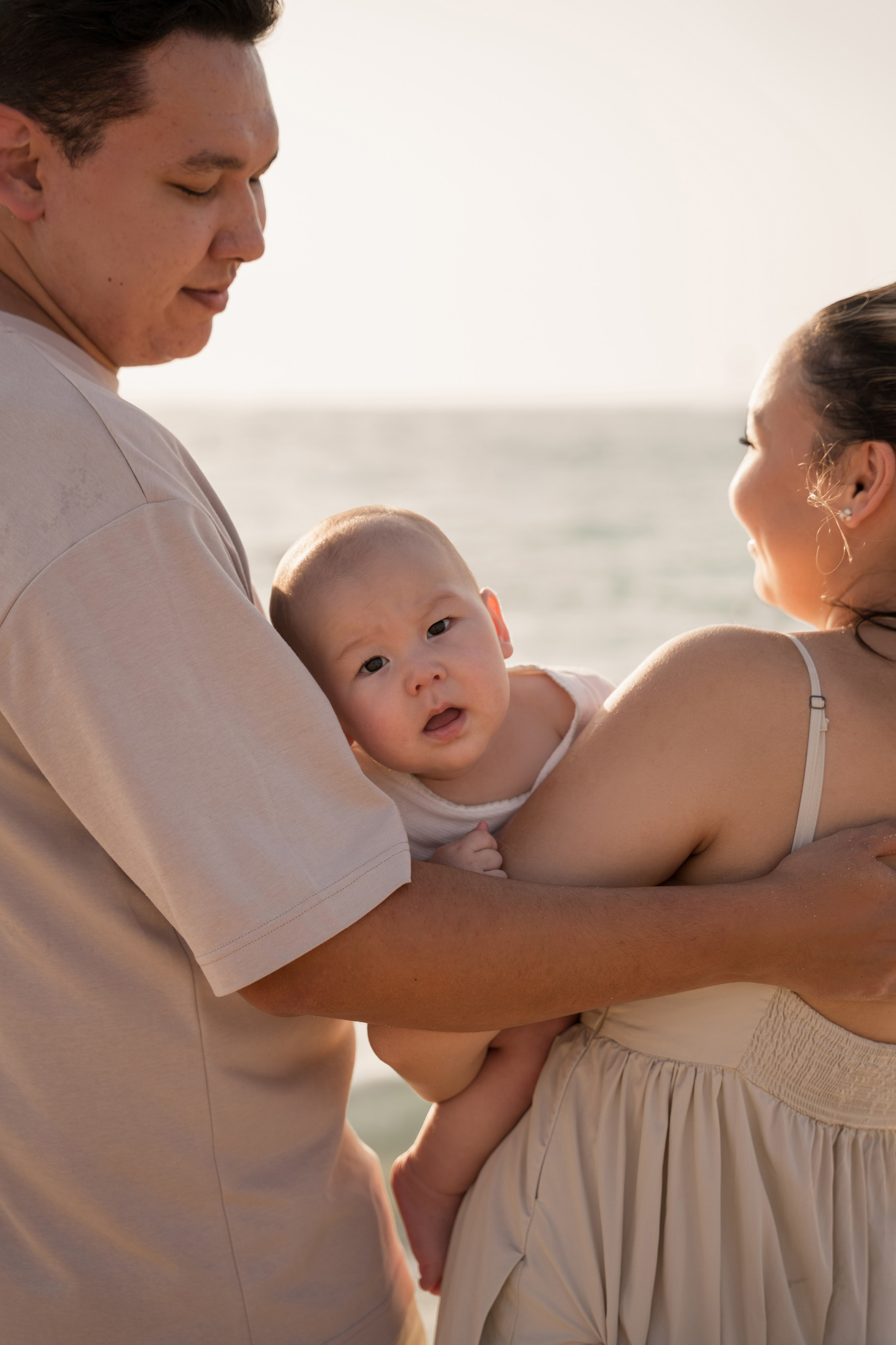 Waves and sun. Angela Iakovleva — Family Photographer in Dubai