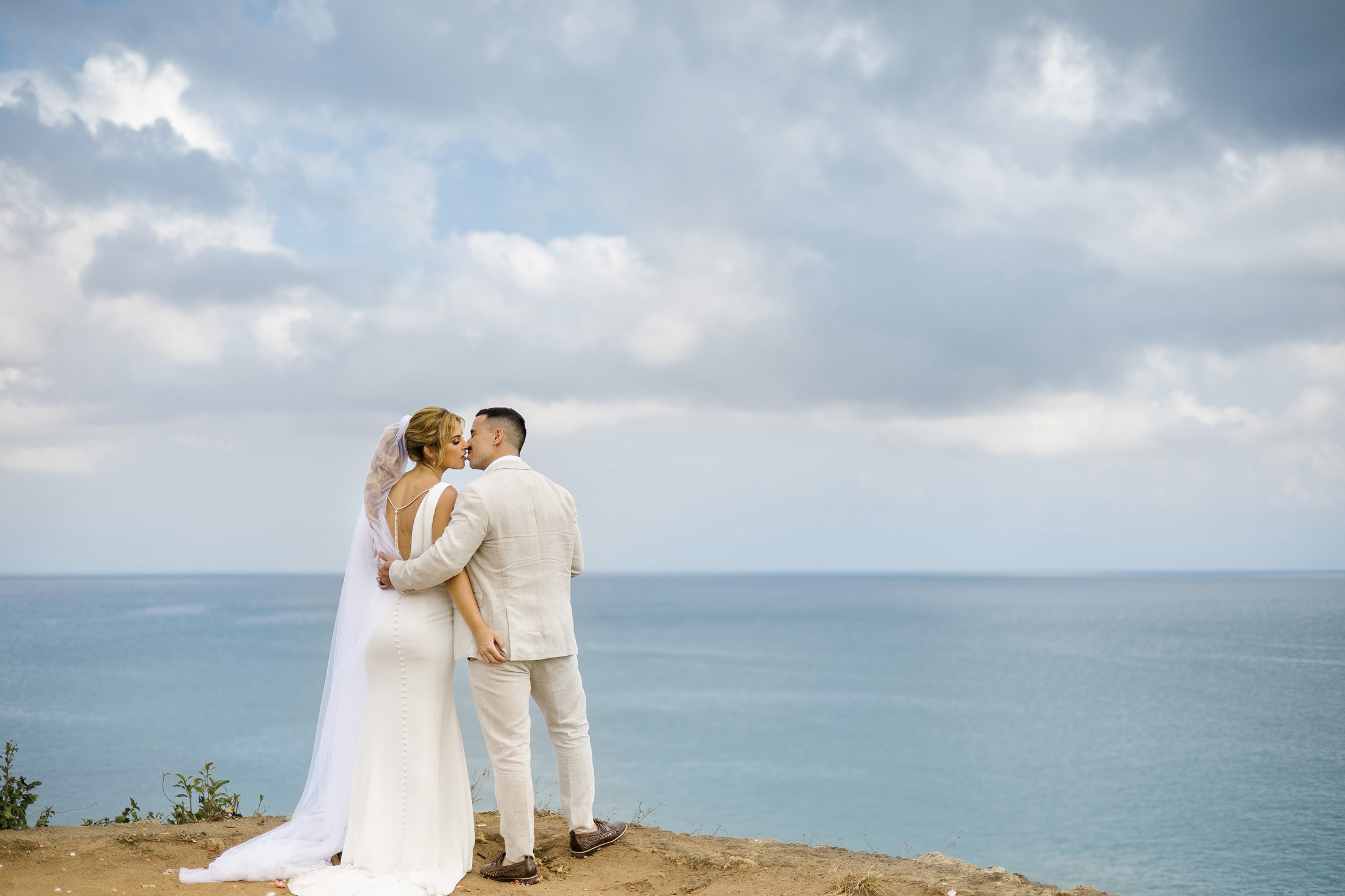 Escape to Bali on a cliff. Get.it.feel — Aesthetic Photography and Videography