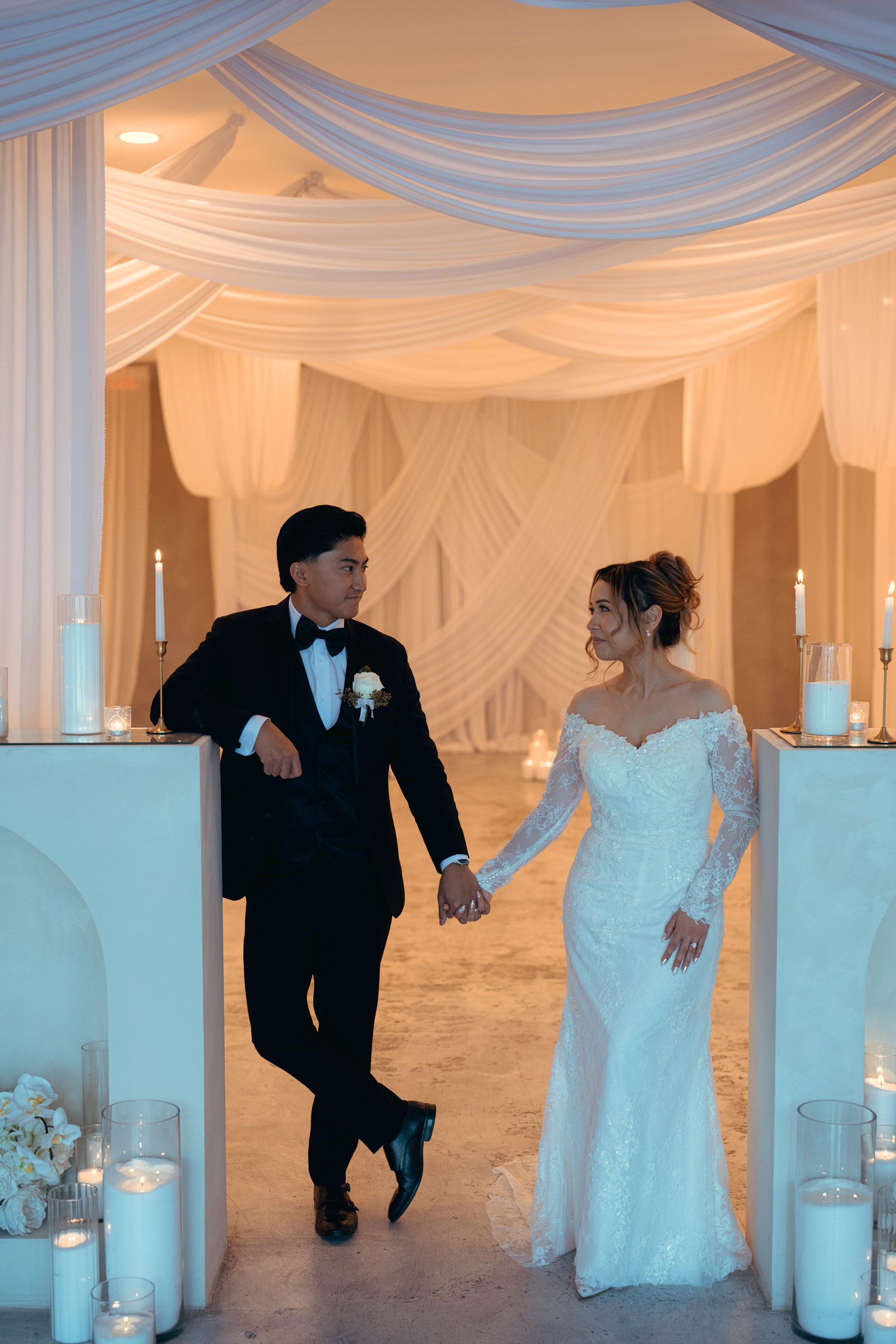 A&R. Wedding & elopement photographer Viktoriya Kravtsov. Las Vegas