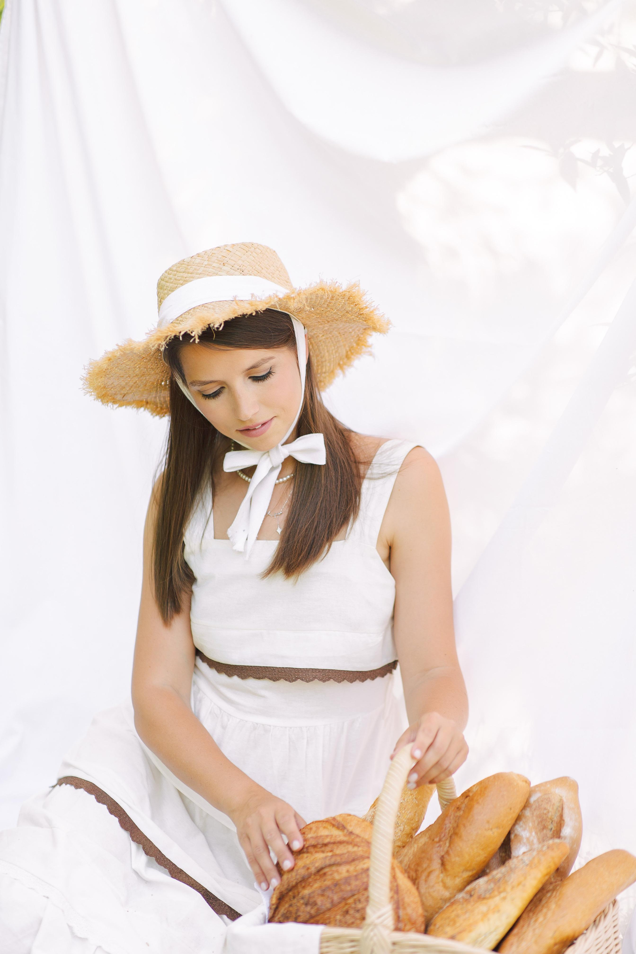 Conceptual photo shoot with white lingerie in the garden. Professional Photographer in Alanya, Side, Belek | Alsu Develi  Wedding, Family and portrait photo sessions