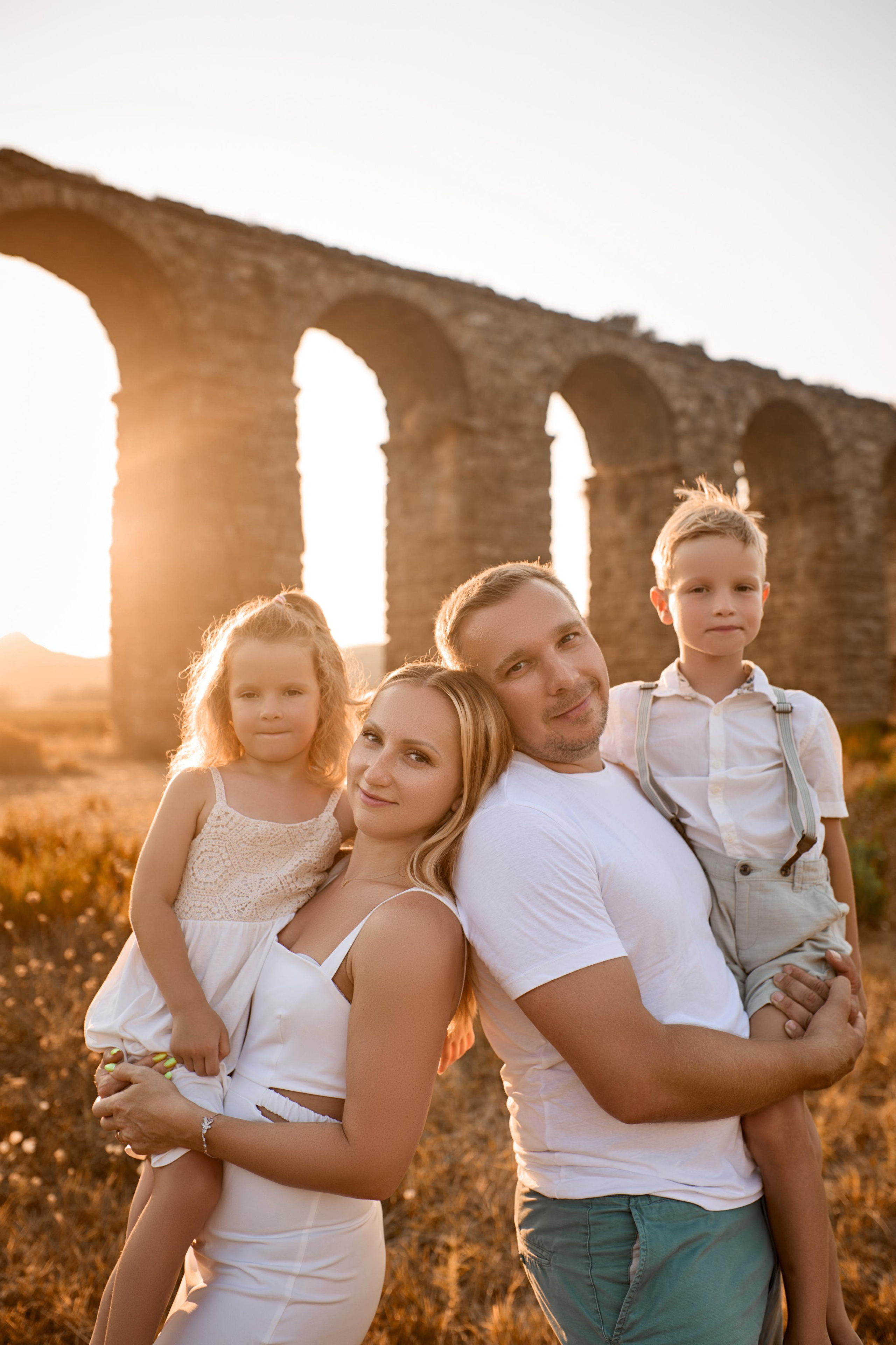 Wedding & Family Photographer Side - Belek - Alanya | Alsu Develi. Familienshooting bei Sonnenuntergang. Professional Photographer in Alanya, Side, Belek | Alsu Develi  Wedding, Family and portrait photo sessions