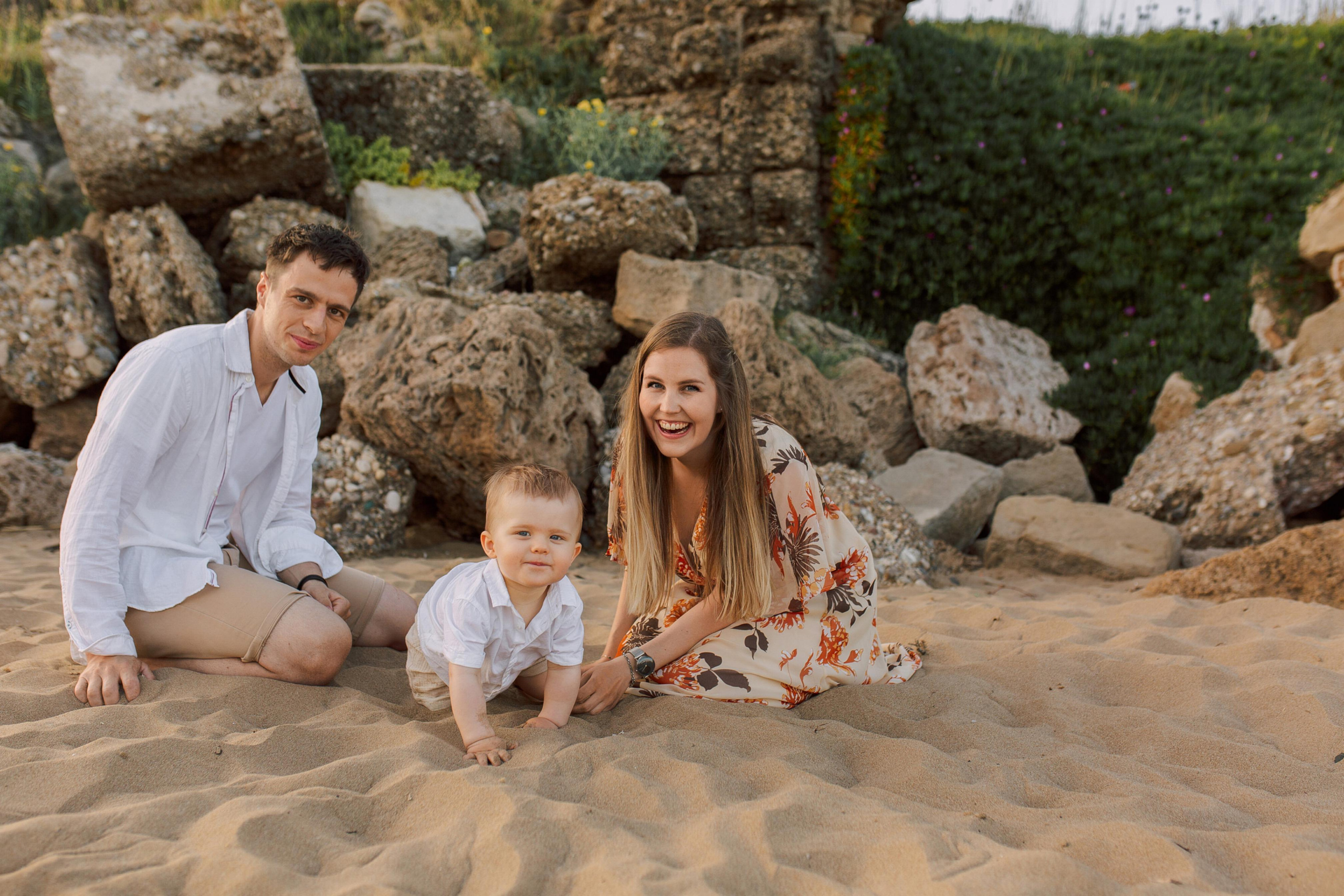 .Пляж. Закат.Семейная фотосессия на пляже в Сиде на закате. Фотограф в Алании в Турции, Аланья, Сиде, Белек, Анталия, Кемер, Конаклы, Окурджалар. Фотосъемки в Алании. Фотосессия в Алания.Алсу Девели