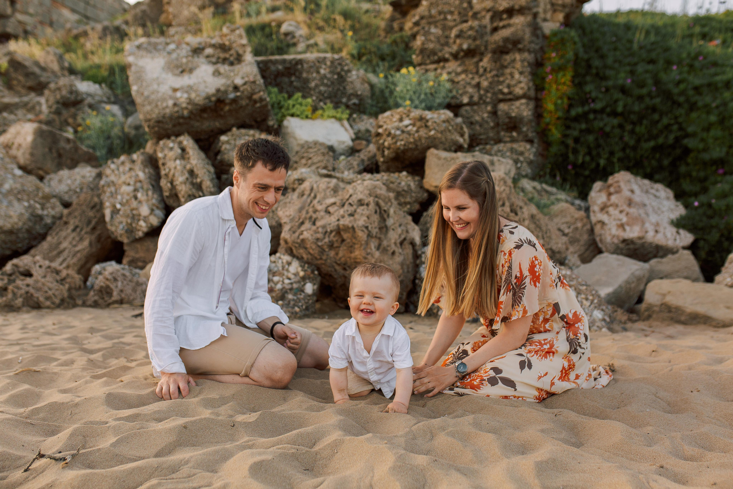 .Пляж. Закат.Семейная фотосессия на пляже в Сиде на закате. Фотограф в Алании в Турции, Аланья, Сиде, Белек, Анталия, Кемер, Конаклы, Окурджалар. Фотосъемки в Алании. Фотосессия в Алания.Алсу Девели