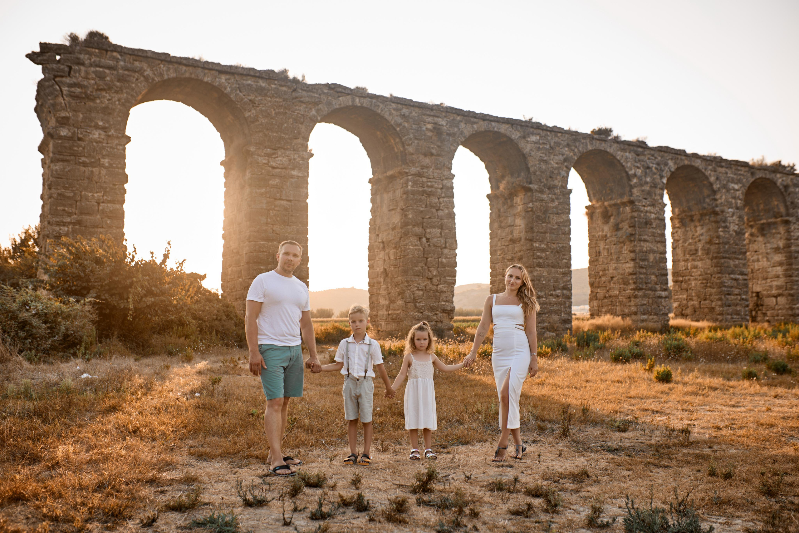Wedding & Family Photographer Side - Belek - Alanya | Alsu Develi. Familienshooting bei Sonnenuntergang. Professional Photographer in Alanya, Side, Belek | Alsu Develi  Wedding, Family and portrait photo sessions
