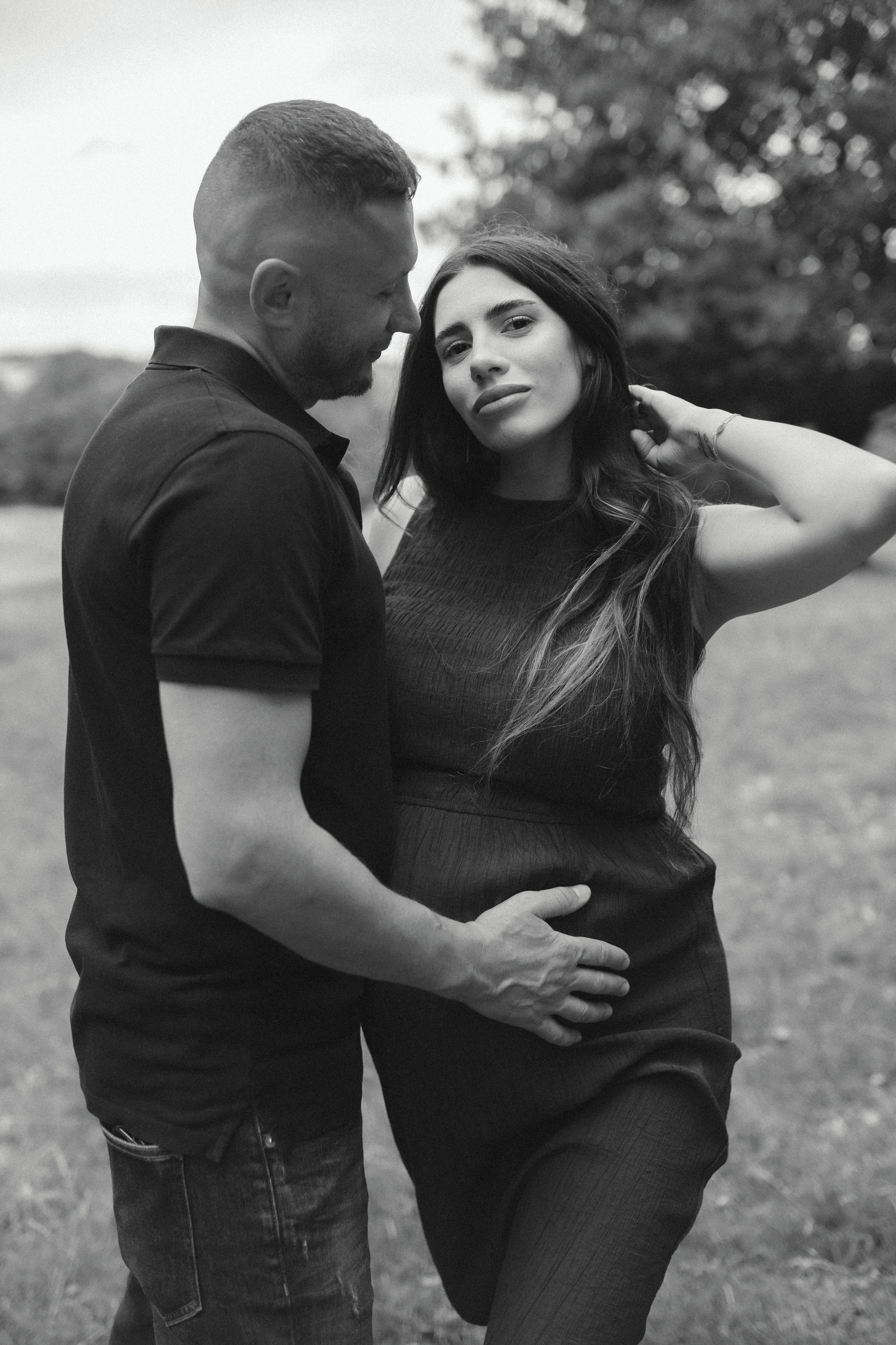 Growing life, holding love. Wedding and Portrait Photographer Evie Moon