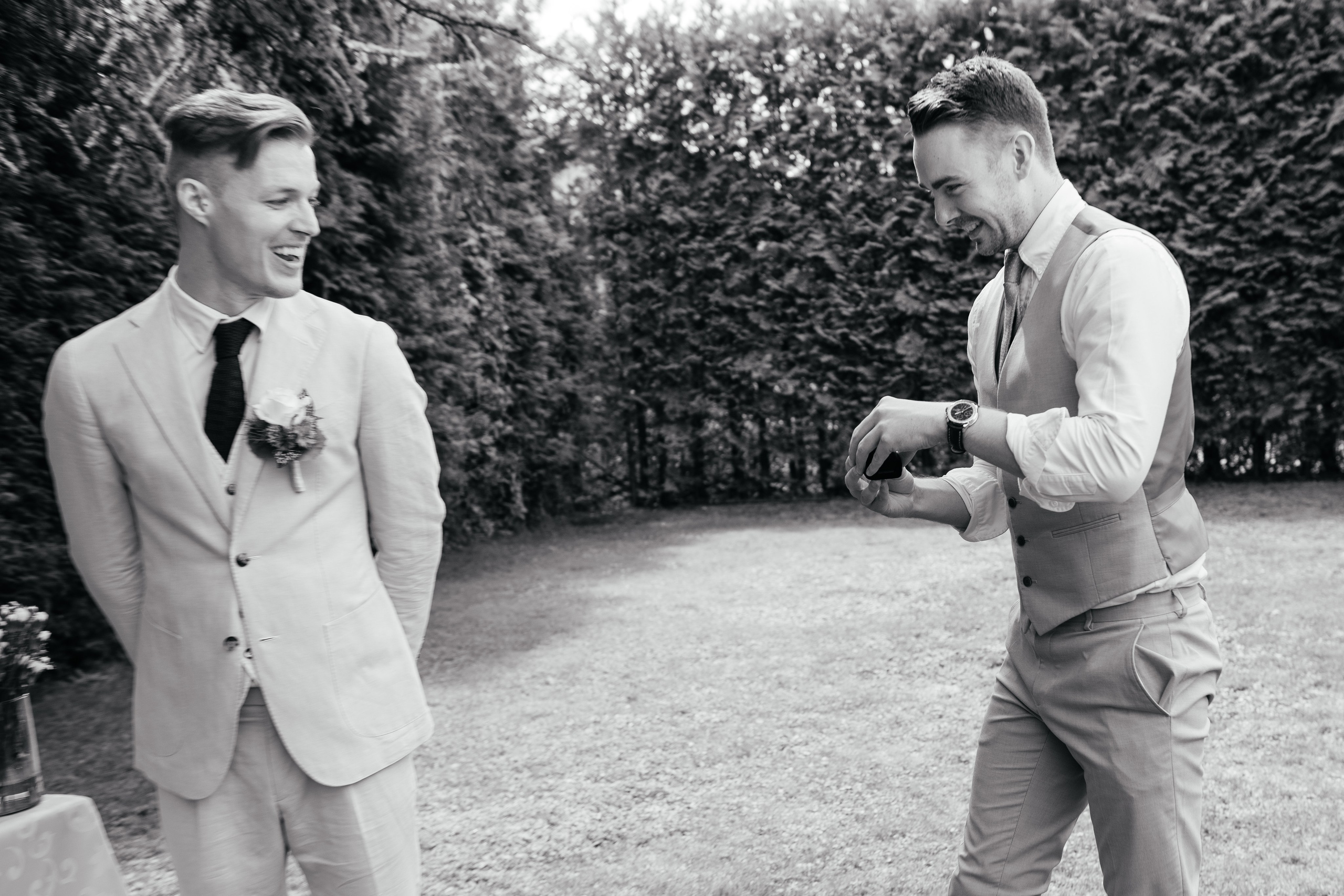 KAIANE & BENJAMIN Meilen, Switzerland. I am Elena Altendorfer. Wedding photographer in Zurich and Switzerland