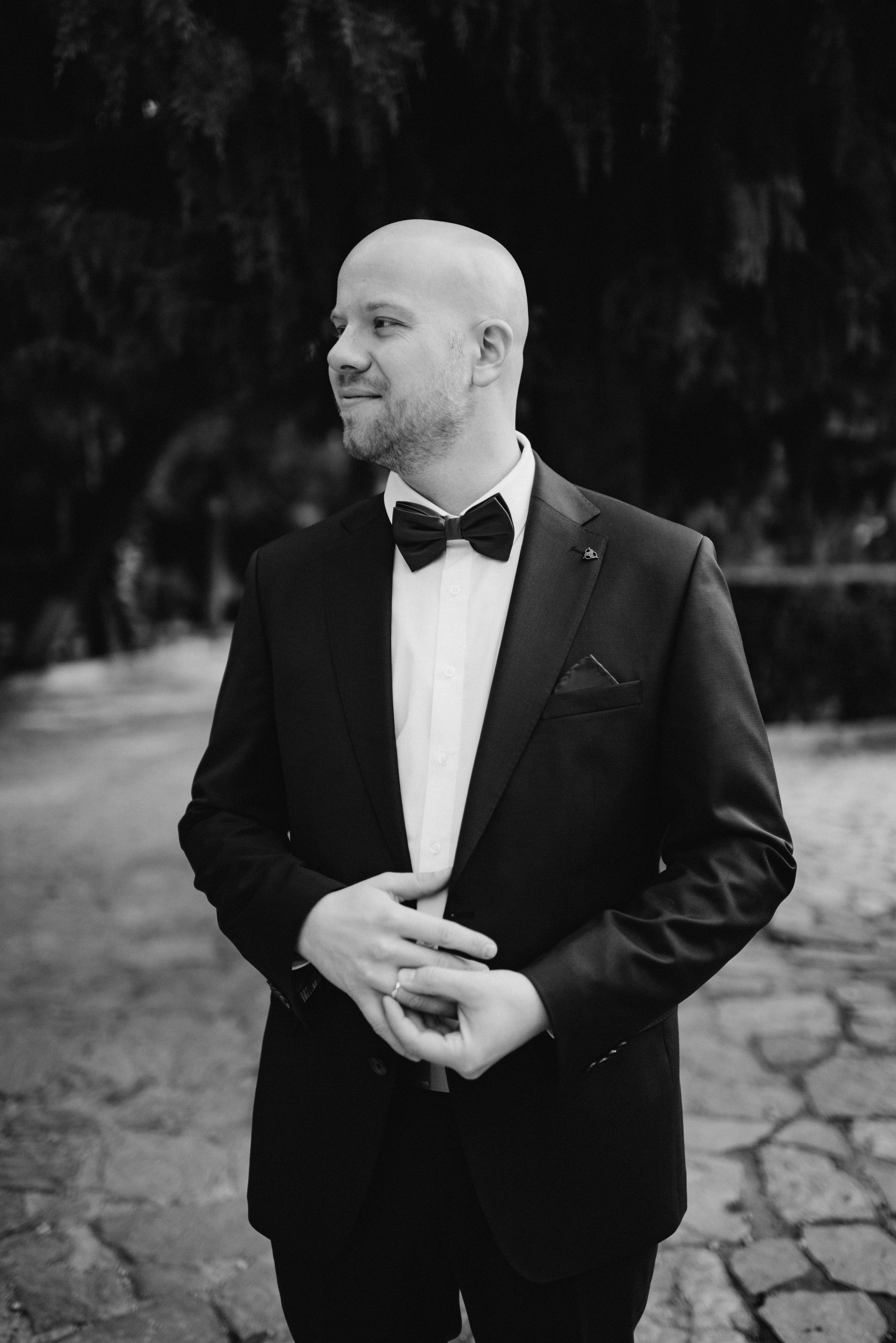 L|R. Maanukki photographer