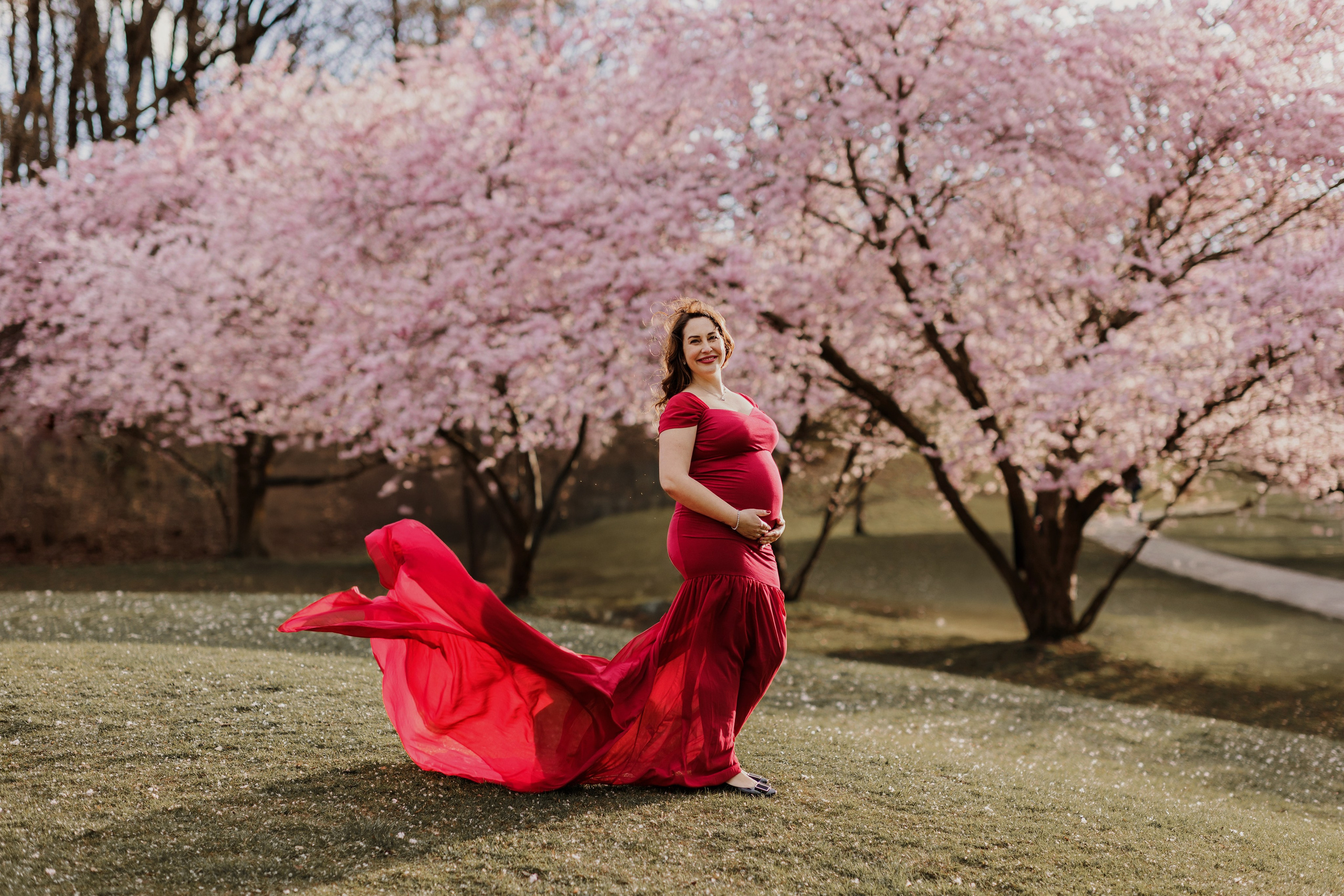 Belly Shooting im  Olympia Park. Family Fotografer in München und Umgebung