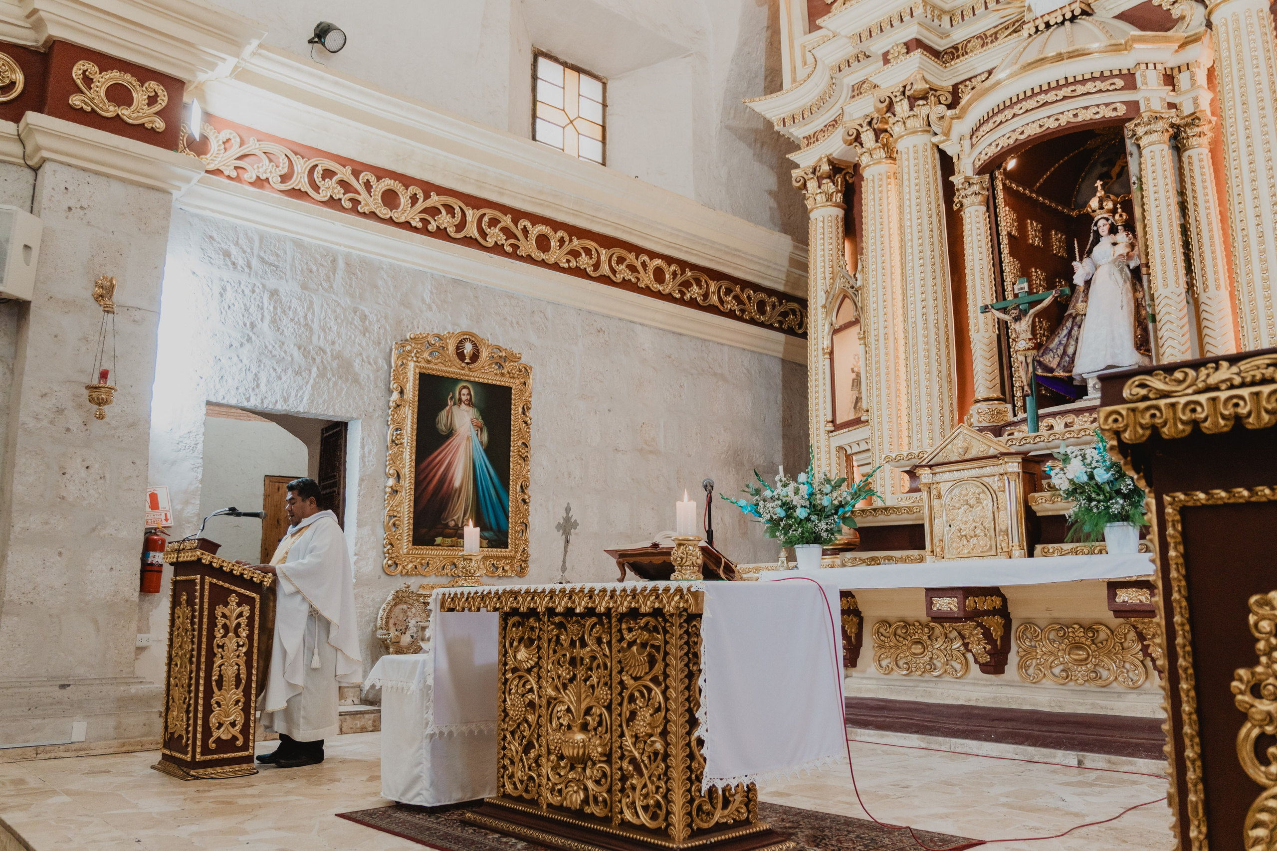 STEISY + EMMANUEL | BODA RELIGIOSA. Studio KVTA | Fotografía y Video de Bodas en Arequipa
