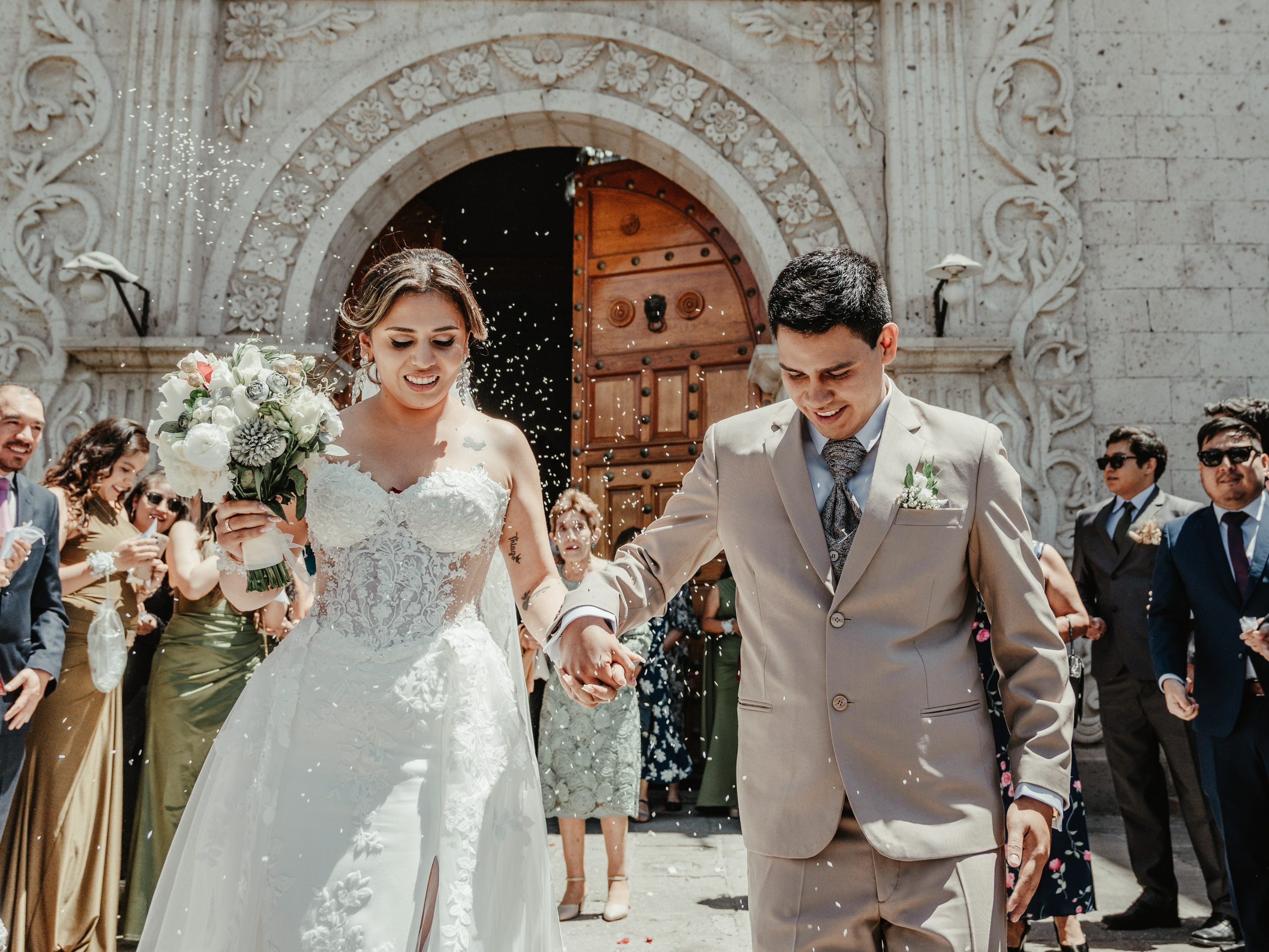 CARLA Y MARIO BODA RELIGIOSA. Studio KVTA | Fotografía y Video de Bodas en Arequipa