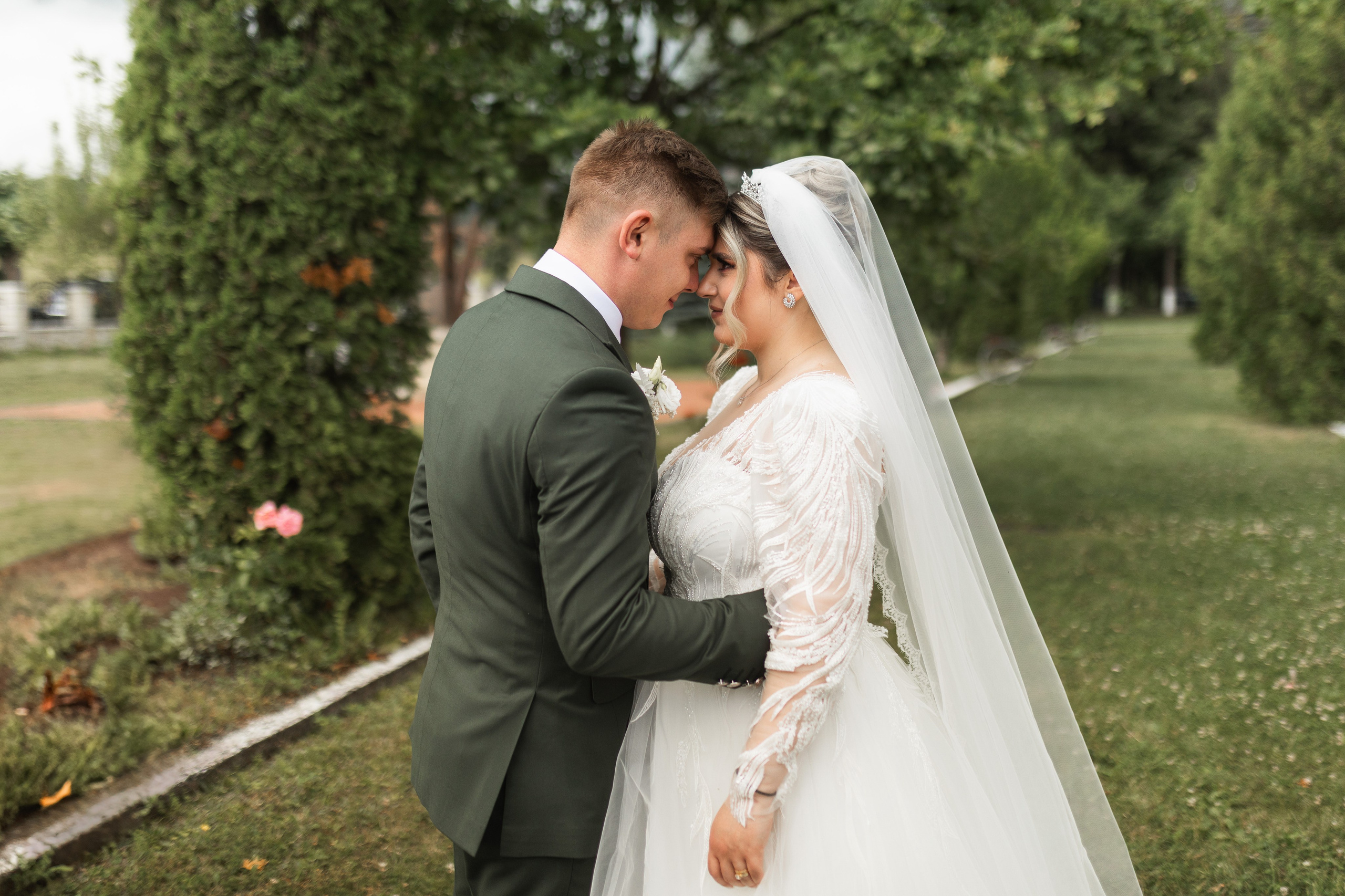 Oana & Andrei. Vlad Aconstantinesei Photographer