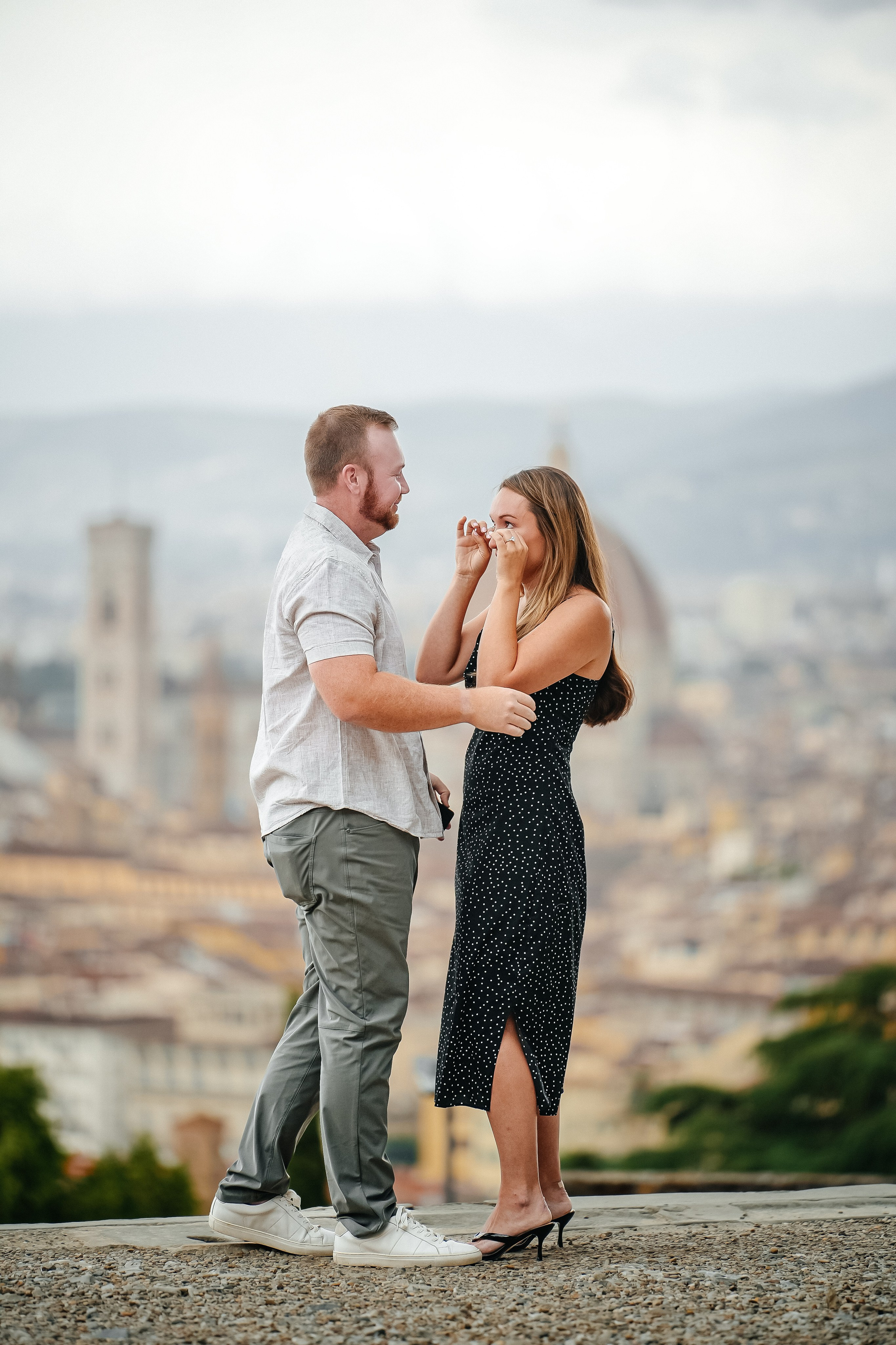 Secret Proposal with Amazing View. Wedding Photographer in Italy