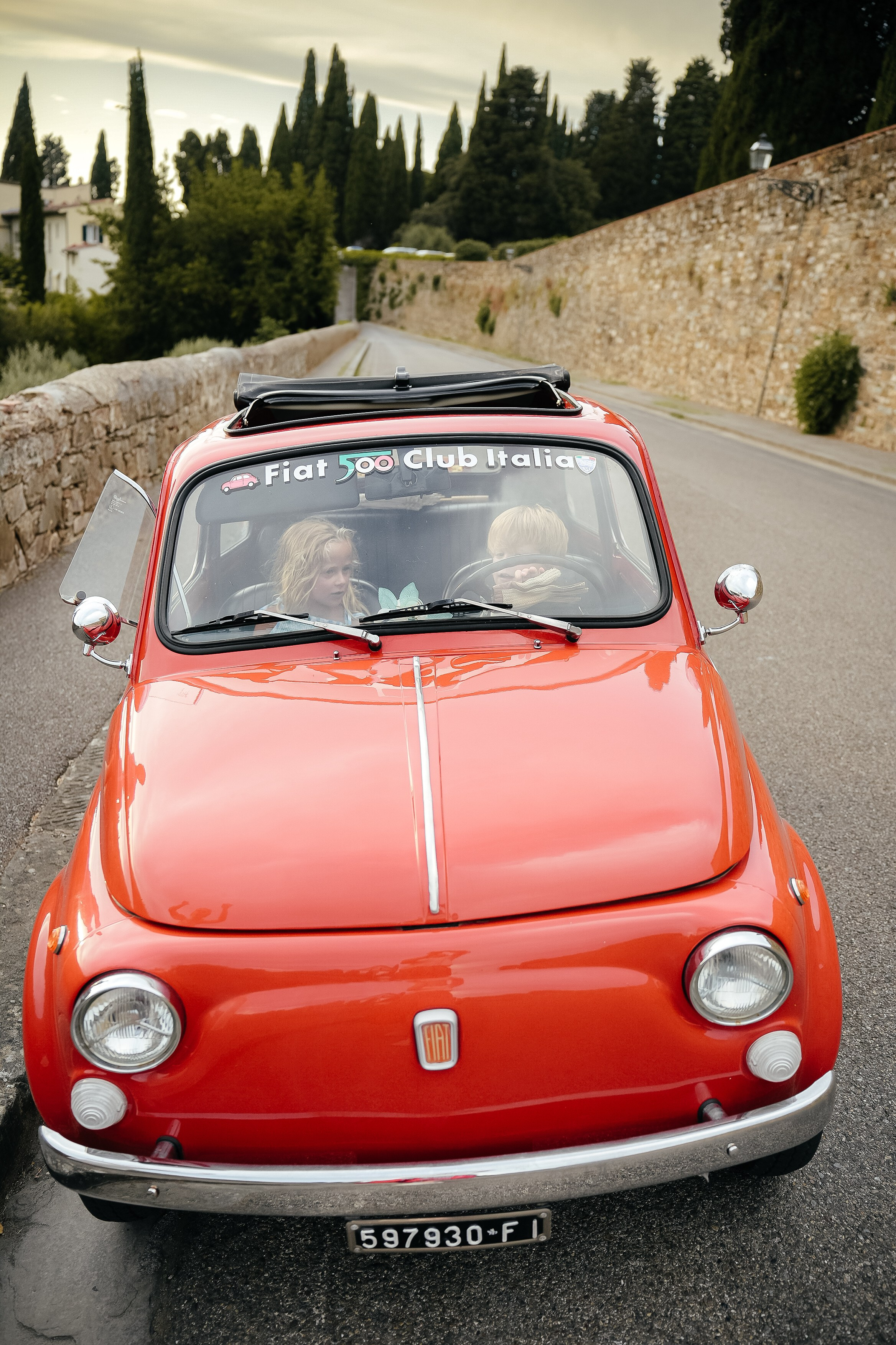 Nicole & Family. Wedding Photographer in Italy