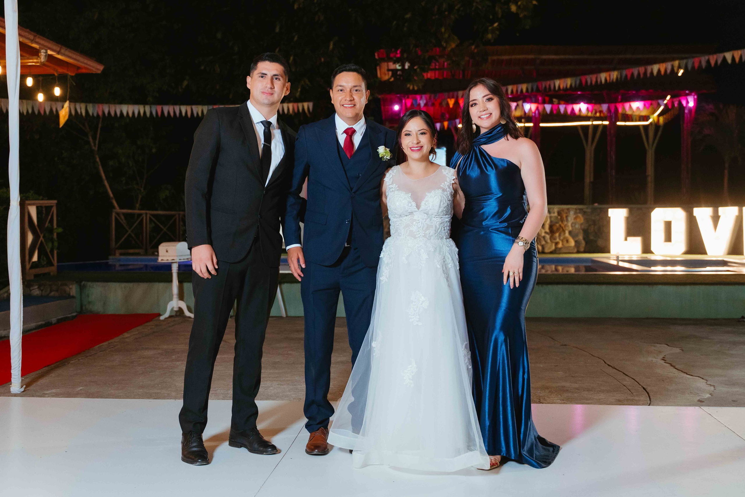 Jennifer y Vladimir. Fotógrafo de bodas en Loja Ecuador | Piero Alvarez PH