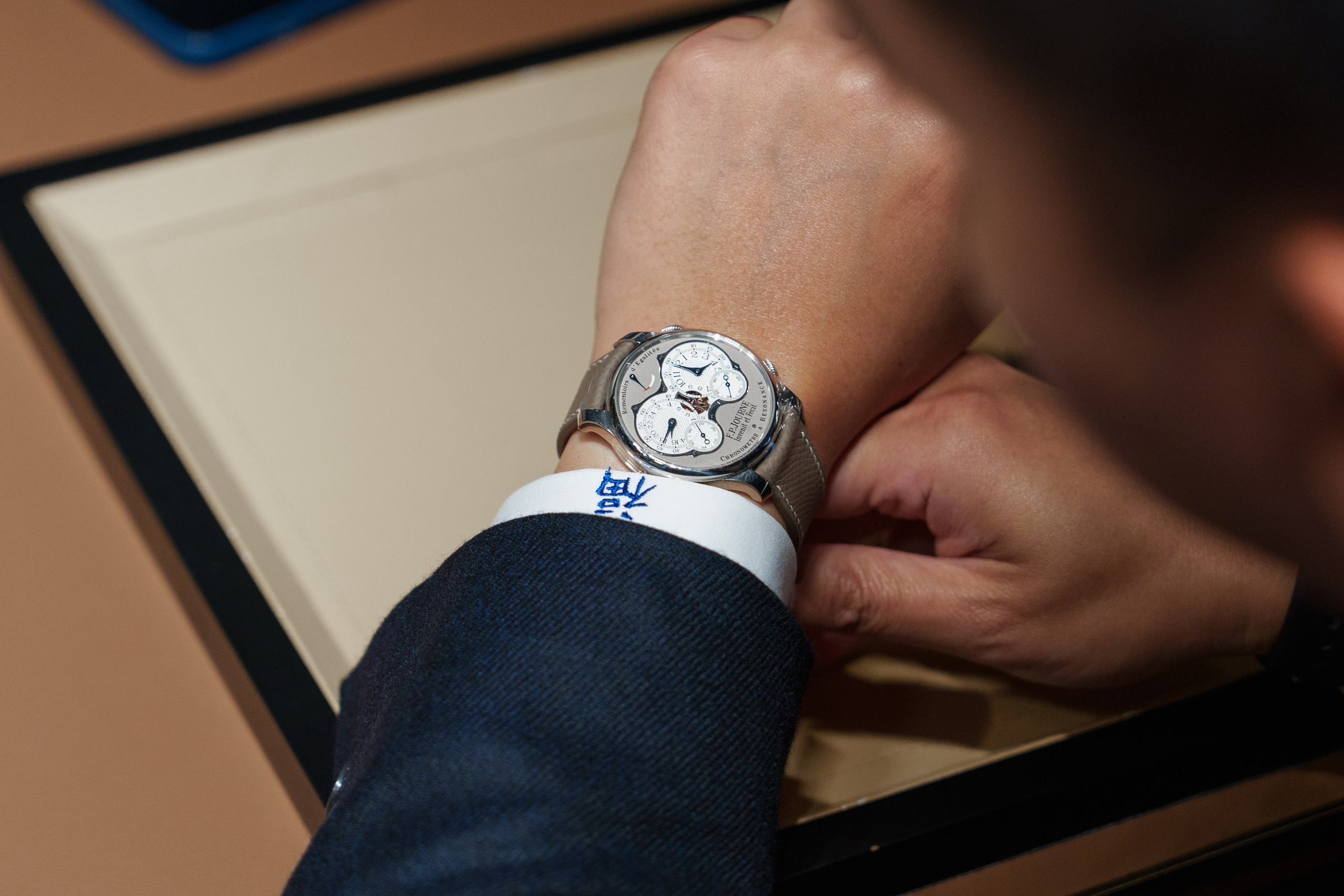 WATCHBOX. ФОТОГРАФ В ГОНКОНГЕ (СВАДЬБЫ, FASHION, СЕМЕЙНЫЕ, МЕРОПРИЯТИЯ, ФОТОПРОГУЛКИ)