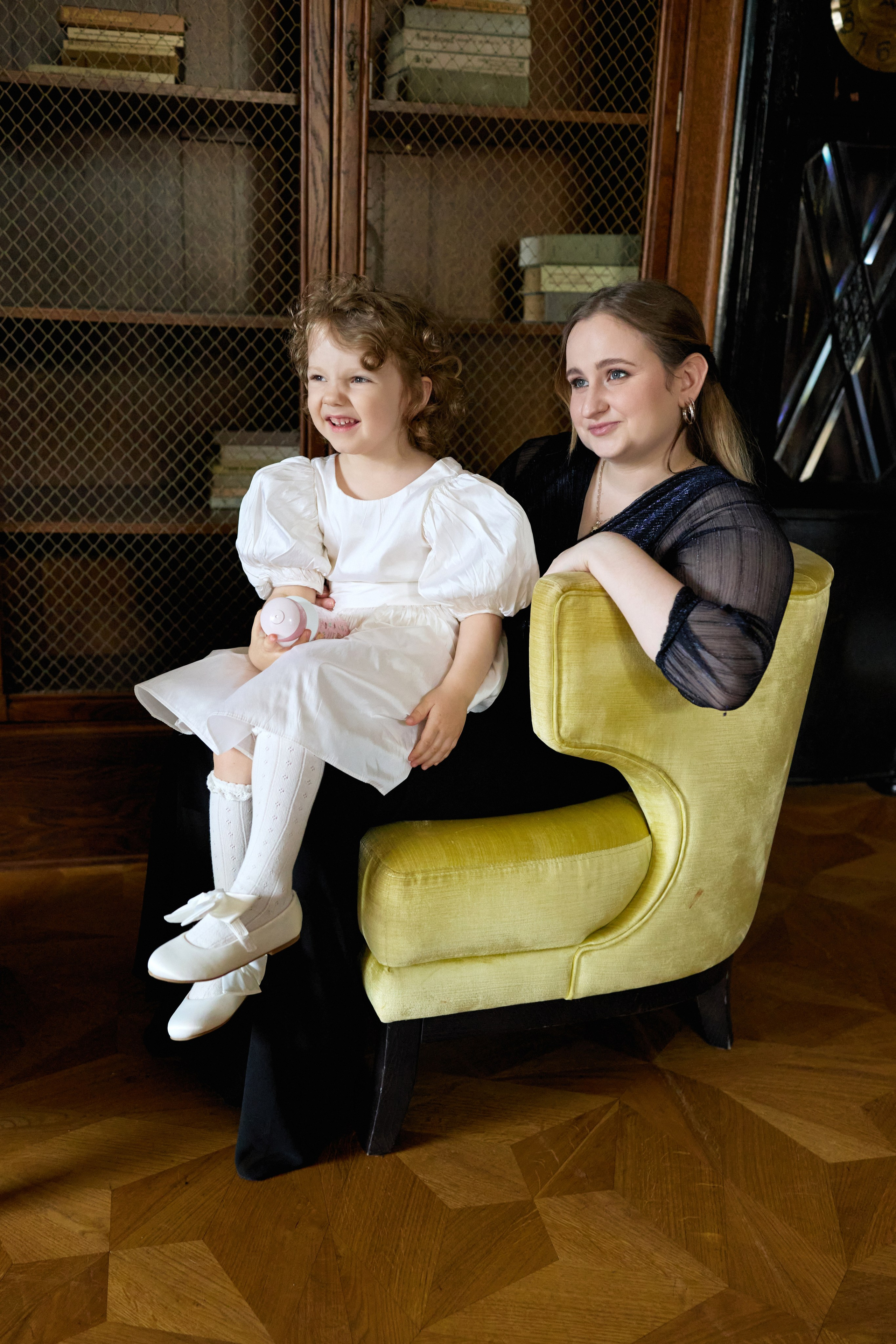 Wiktoria & Kacper. Pałac Goetz. Fotograf ślubny i rodzinny w Krakowie Yana Klymova