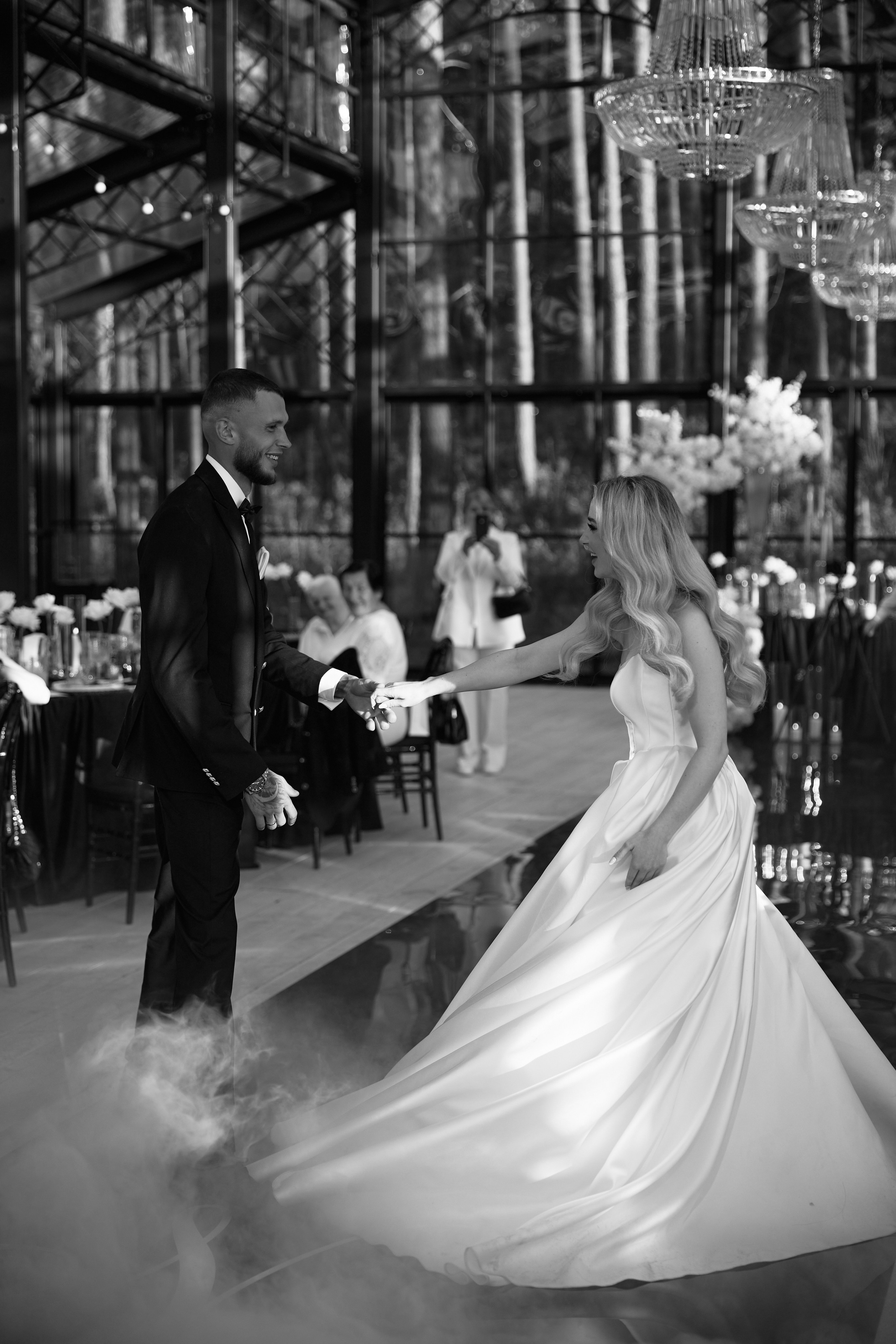 Natalia & Roman. Dworek przy lesie. Fotograf ślubny i rodzinny w Krakowie Yana Klymova