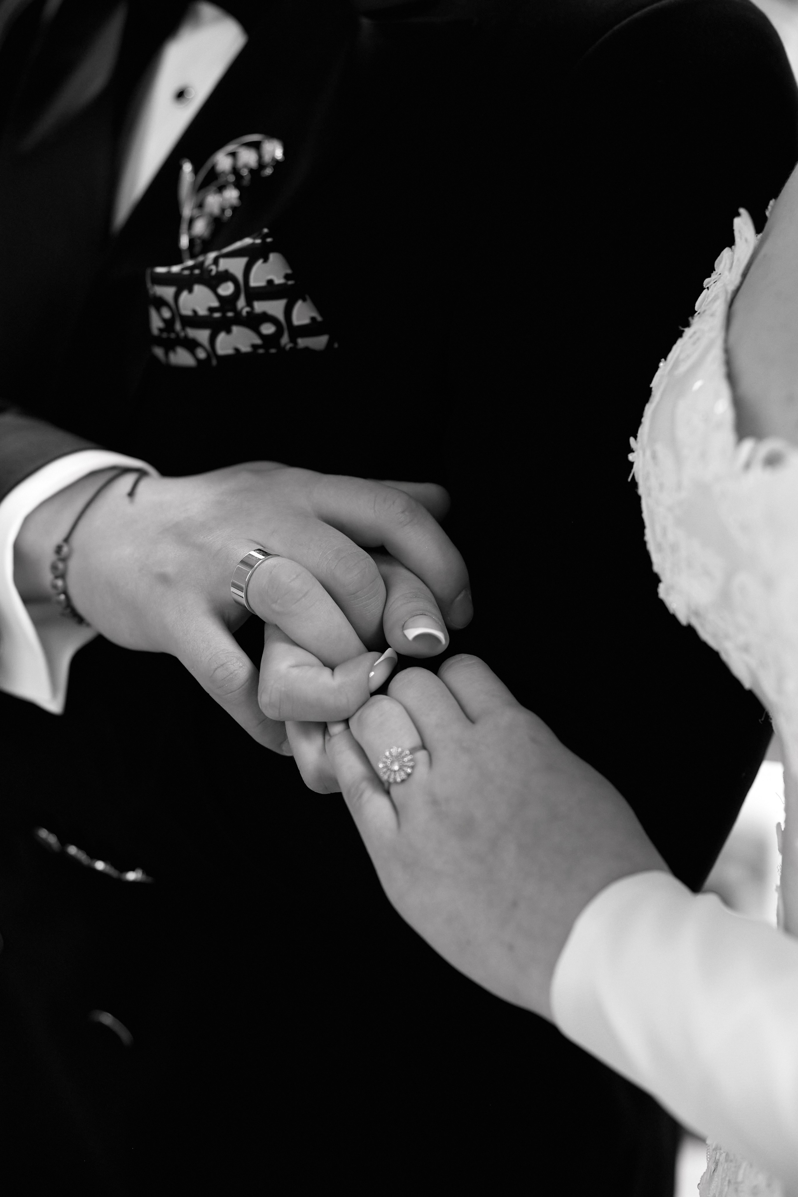 Wiktoria & Kacper. Pałac Goetz. Fotograf ślubny i rodzinny w Krakowie Yana Klymova