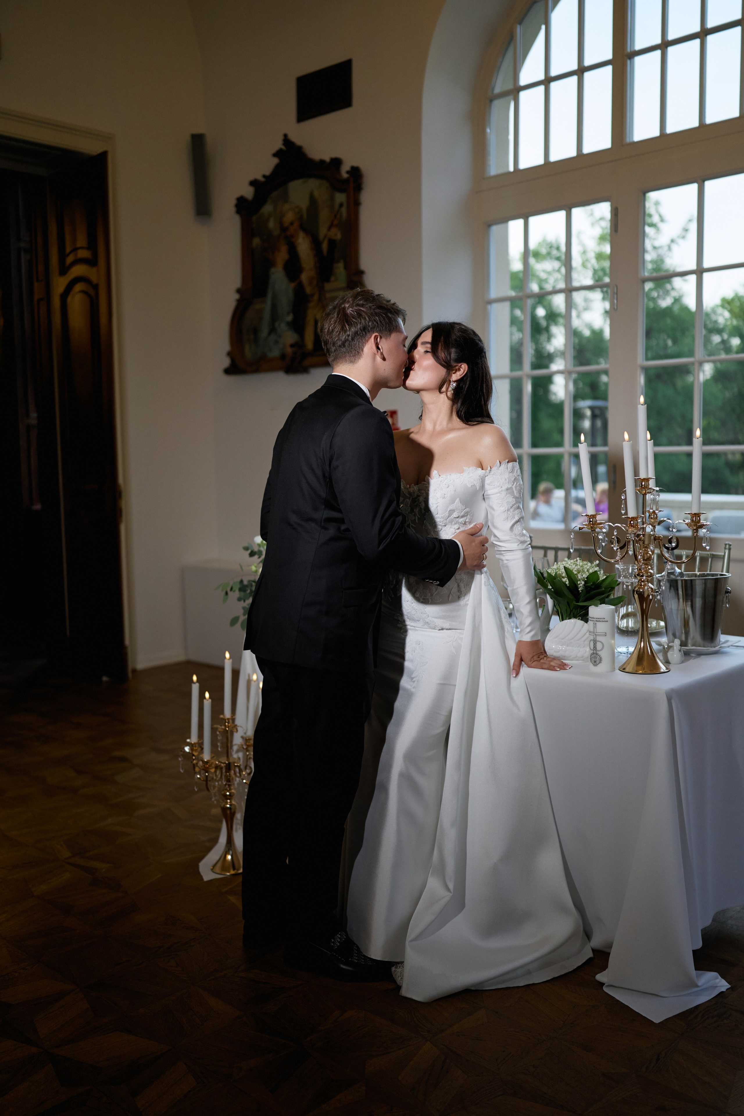 Wiktoria & Kacper. Pałac Goetz. Fotograf ślubny i rodzinny w Krakowie Yana Klymova