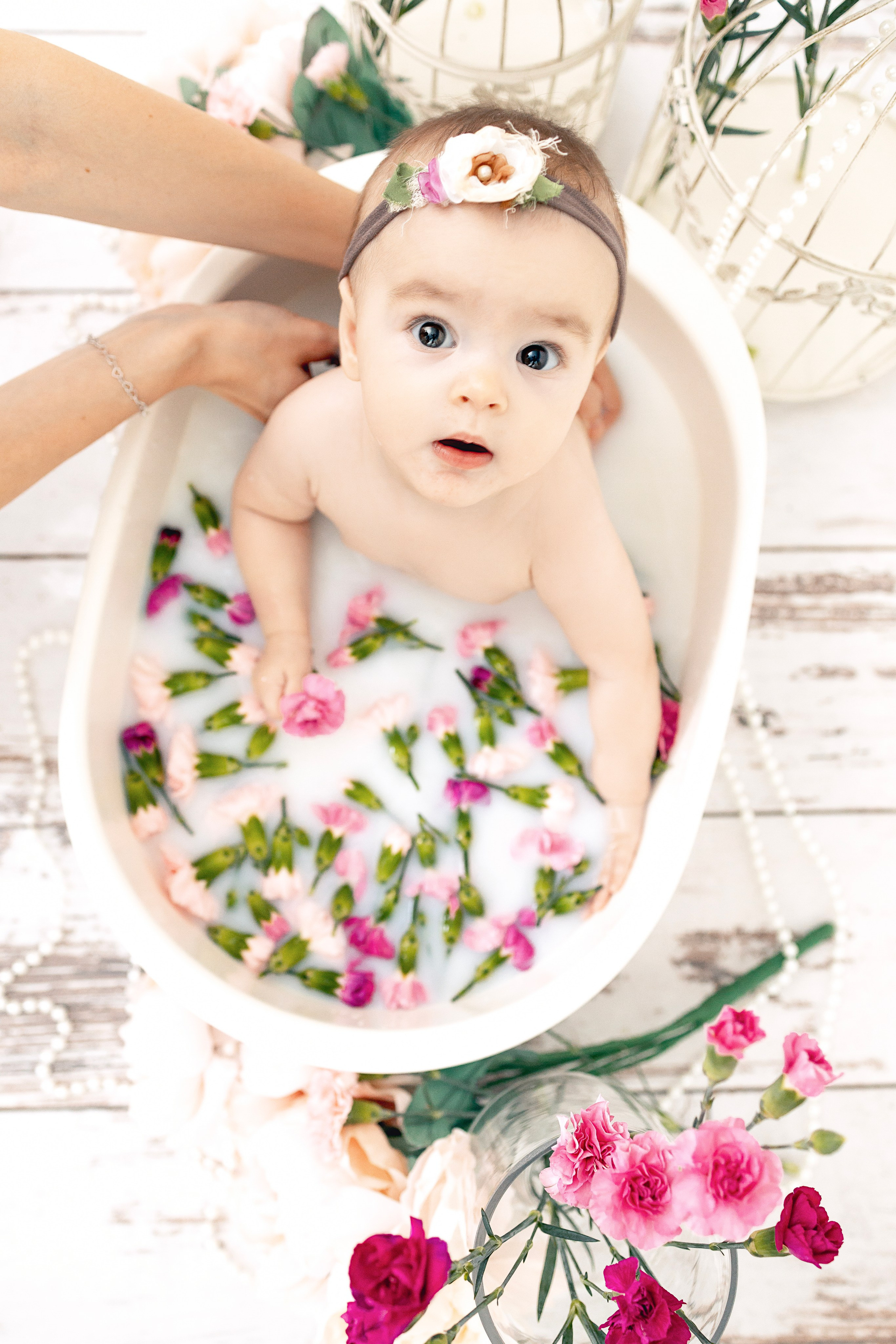 Milk bath. Anaeliseevaphoto.com