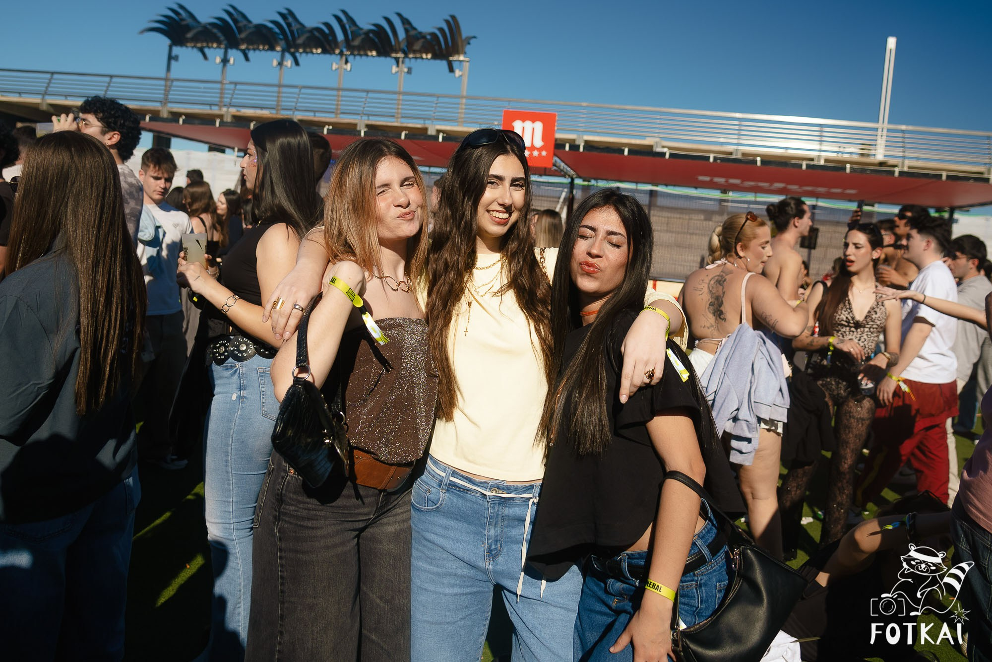Costa Sonora 2026 Alicante Día 1 Fotos — encuéntrate en fotos y busca amigos del festival | FOTKAI