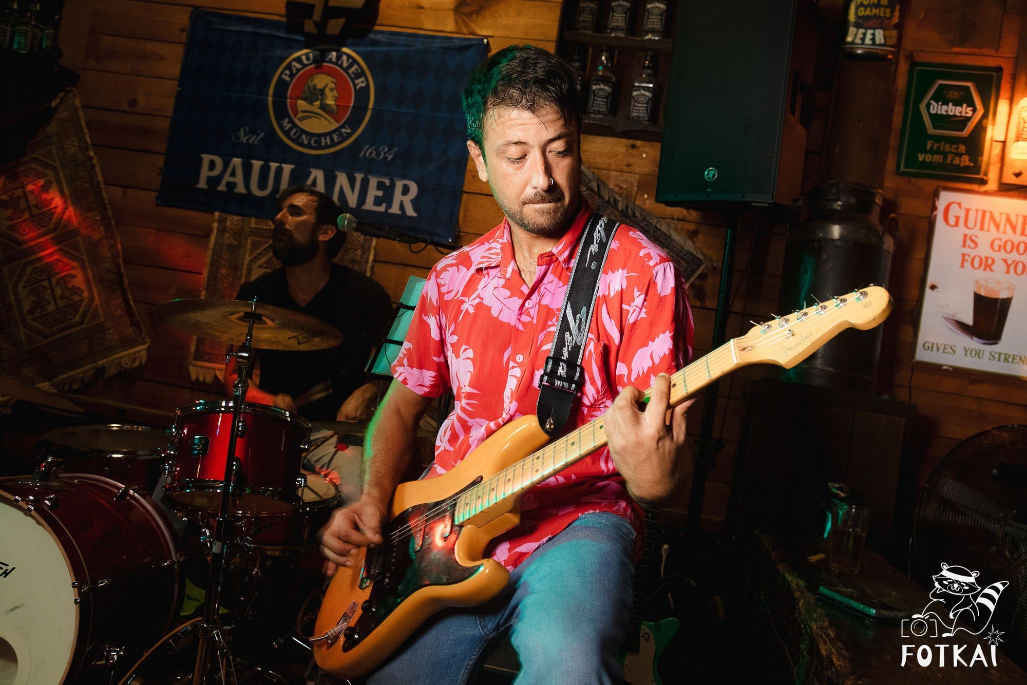 Get Back en El Paso Bar – Noche de Rock en Vivo | Reportaje Fotográfico Oktoberfest | FOTKAI
