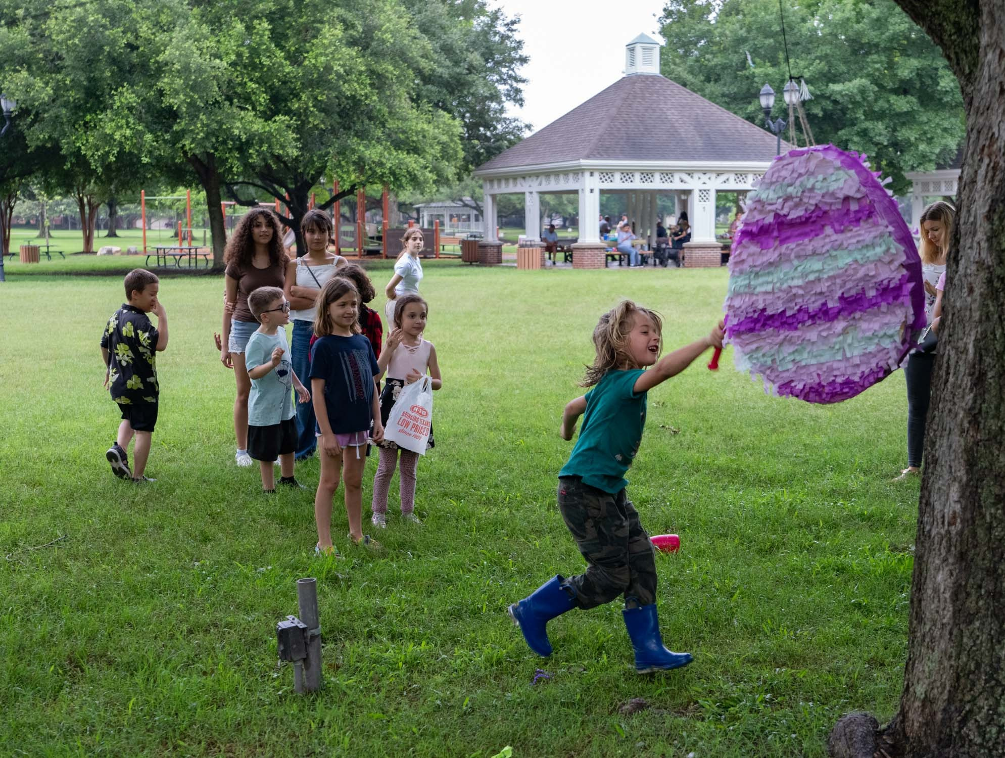 Easter picnic. Photographer Irina Kozhemyakina. Houston