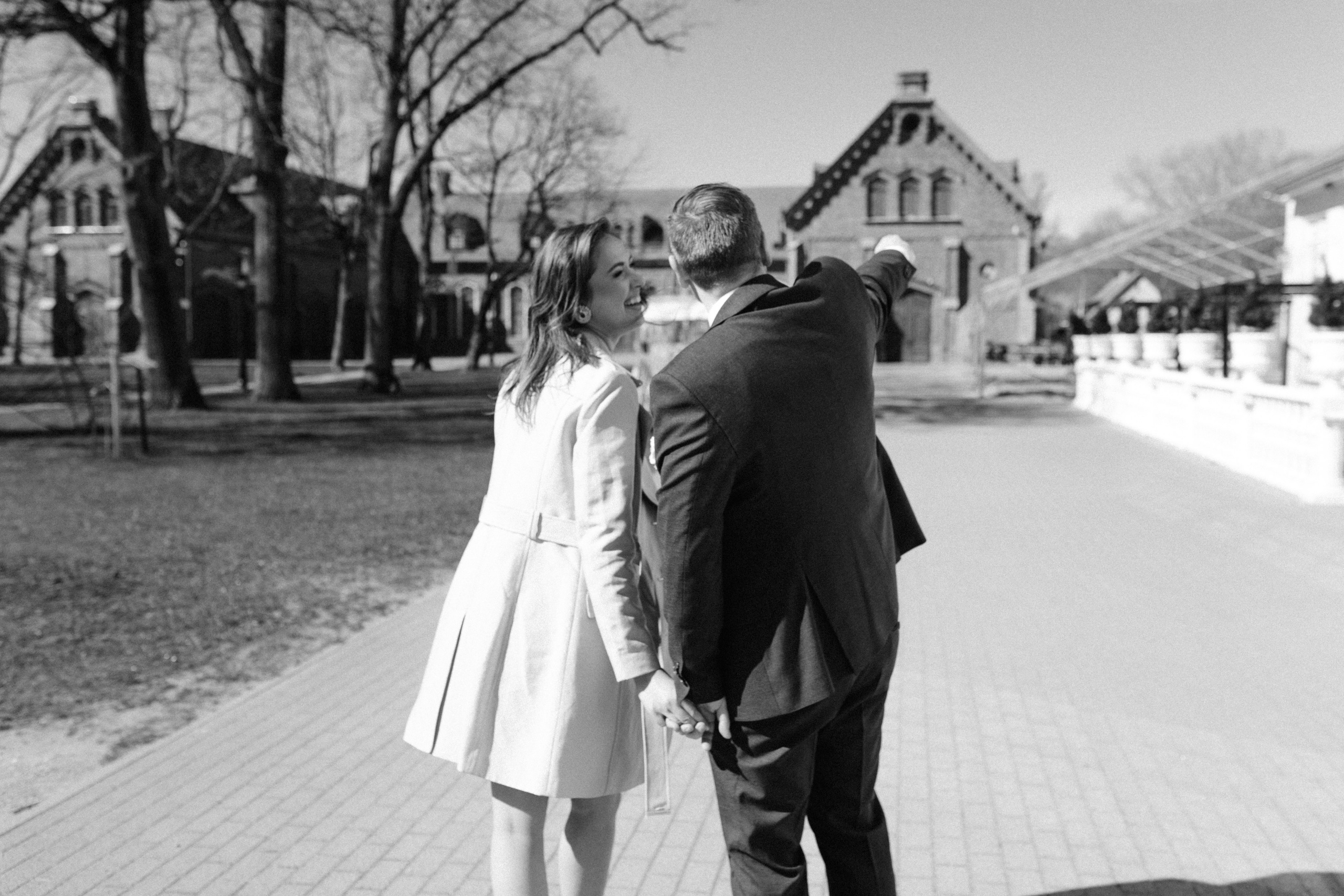 Monika ir Vytautas — miestu alsuojanti trumpa jaunųjų fotosesija Kaune