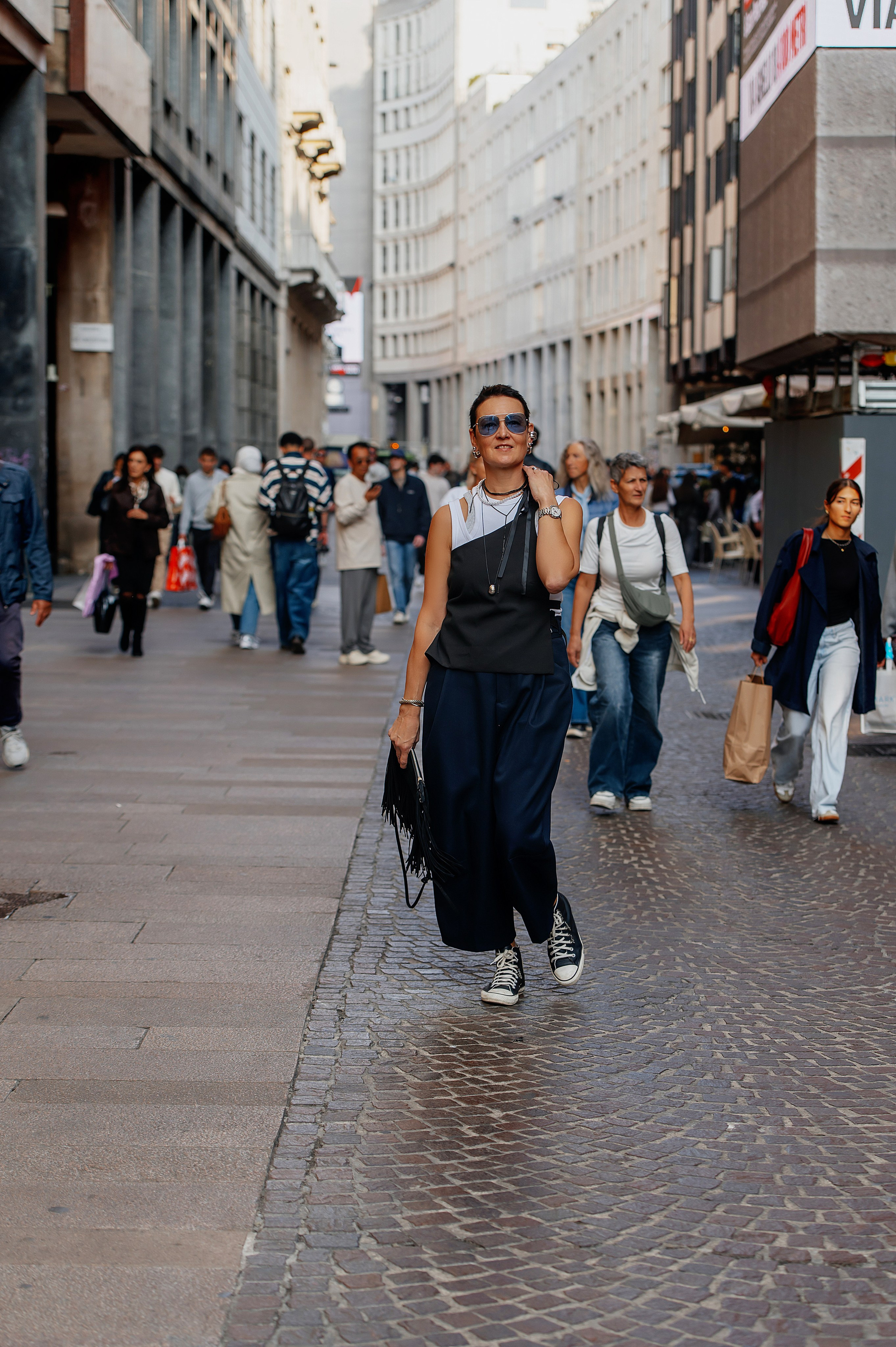 Milan, Autumn 🍂, Julia. Wedding photographer from Moldova Alexey Chipchiu