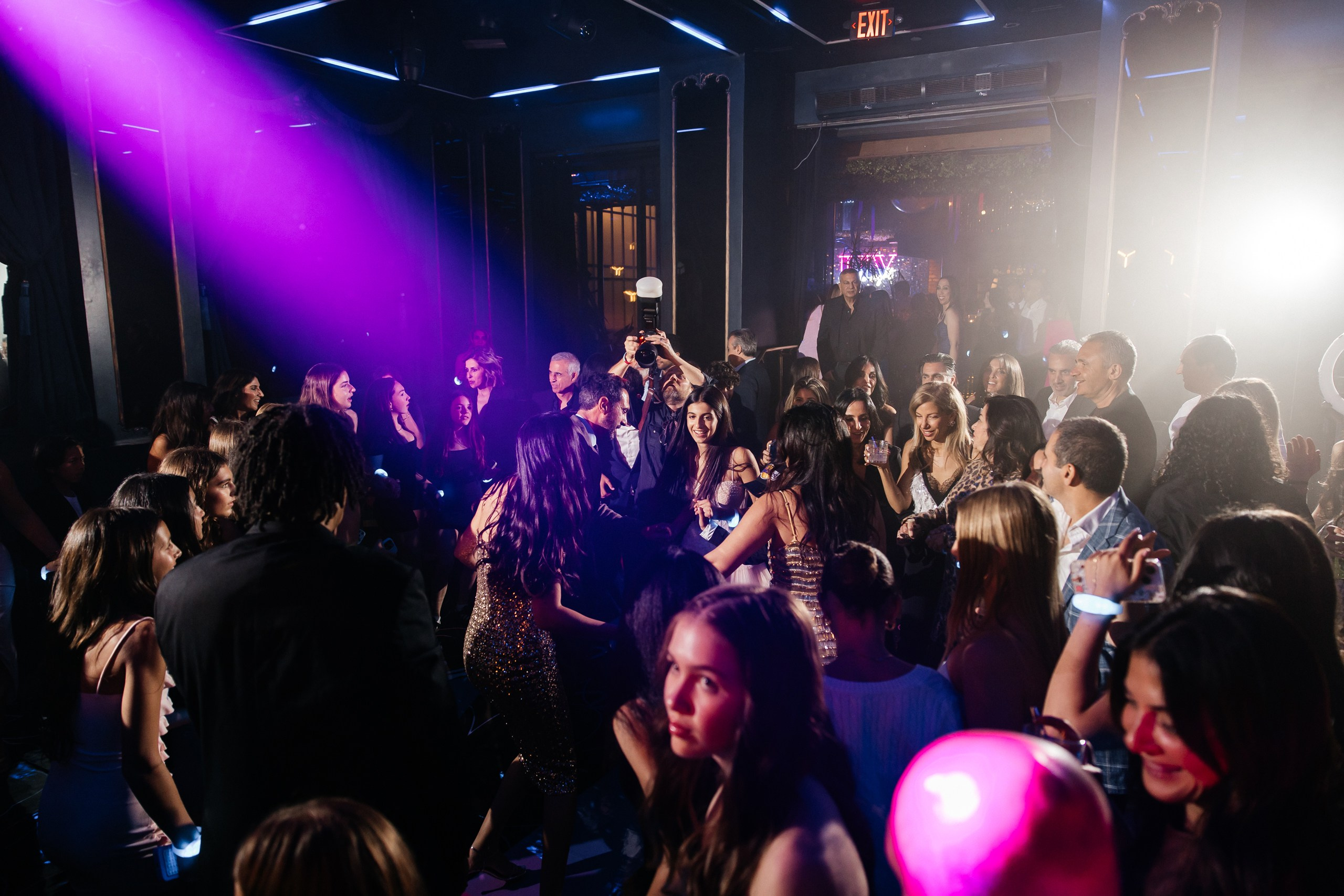 Mitzvah gallery 2. Photographer Andrei White