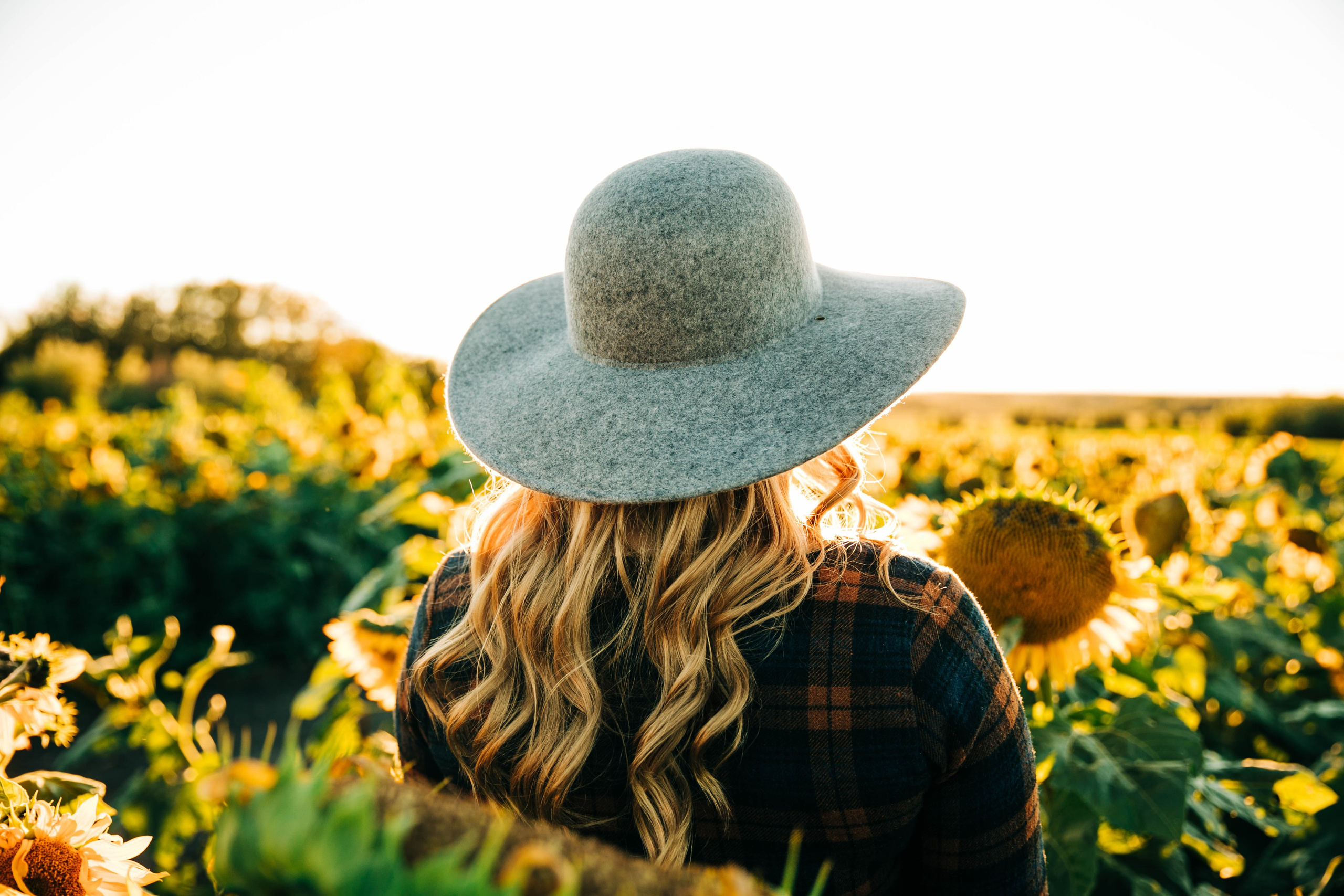 Leanne & Emily — Bowden Sunflowers. Fotografía accesible en Calgary