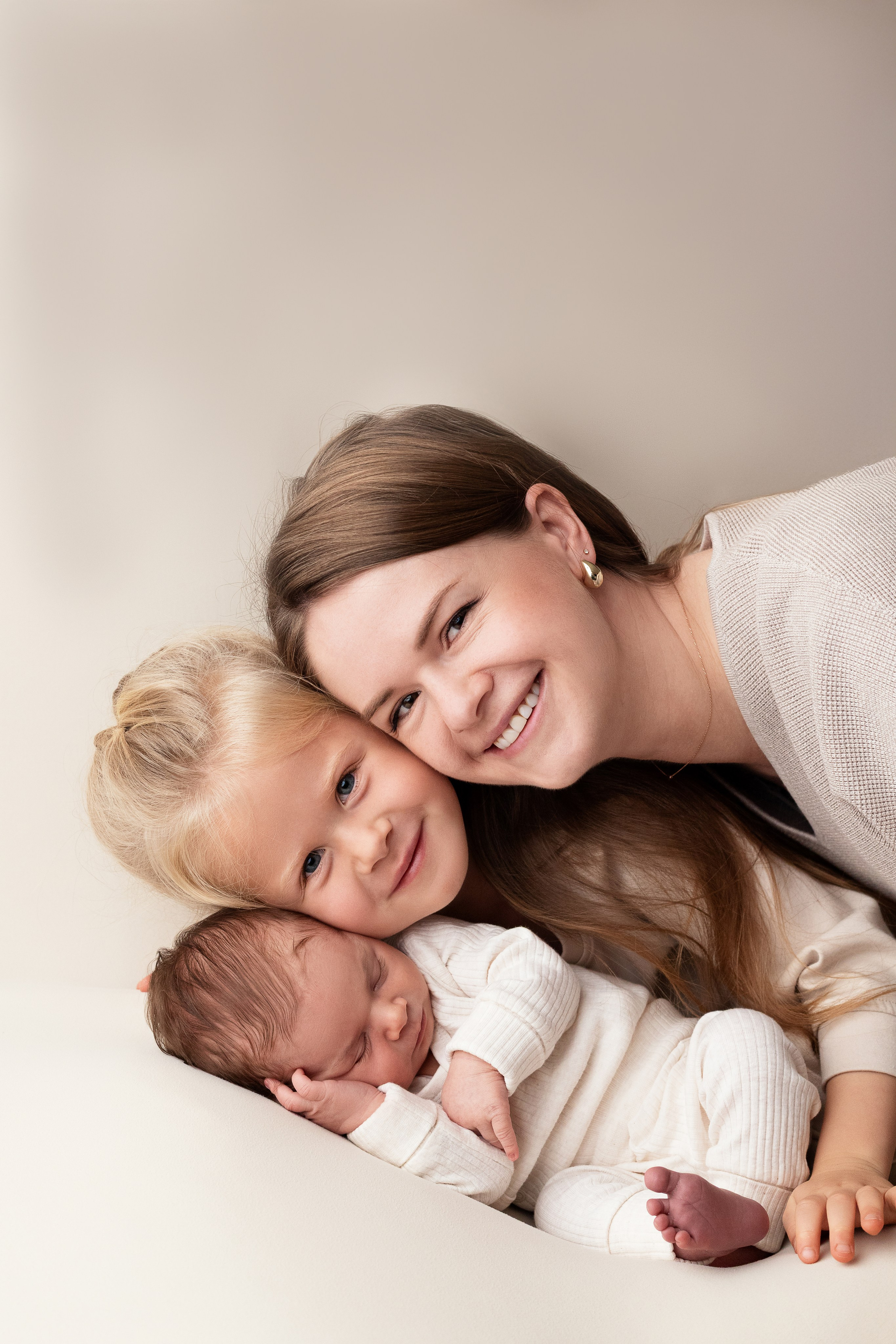 Newborn LifeStyle. Mary Newborn Photo